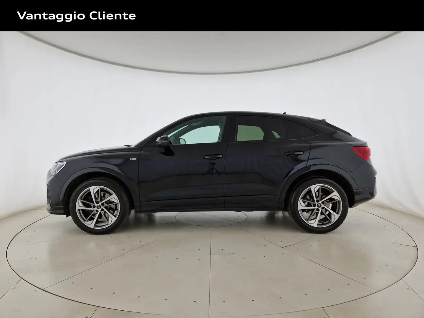 Audi Q3 sportback 40 2.0 tdi edition quattro 200cv s-troni Noir - 2