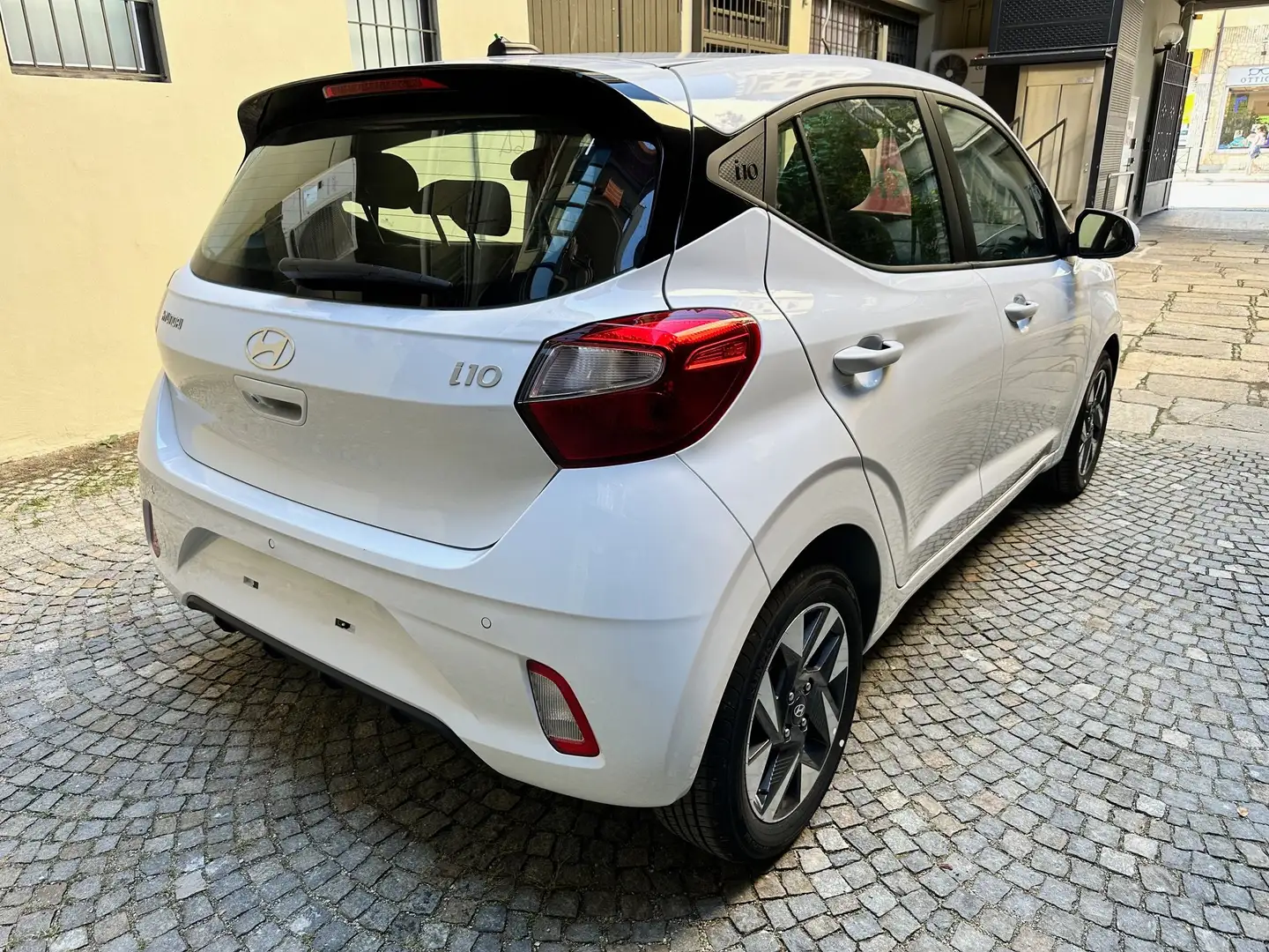 Hyundai i10 1.0 CONNECTLINE MY25 *SCHERMO TOUCH-APPLE/ANDROID Bianco - 2