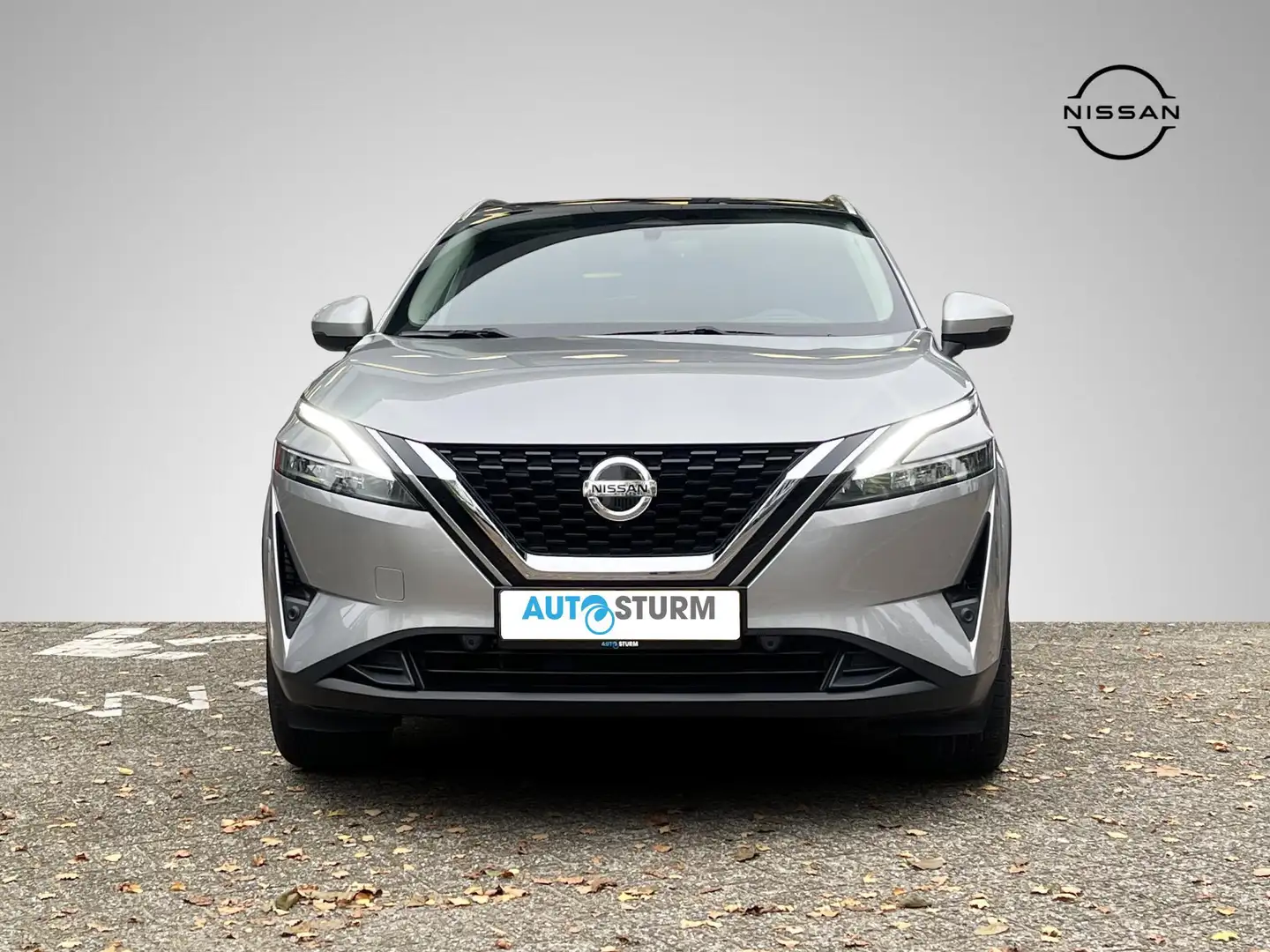 Nissan Qashqai 1.3 MHEV Xtronic Premiere Edition | Panoramadak | Zilver - 2