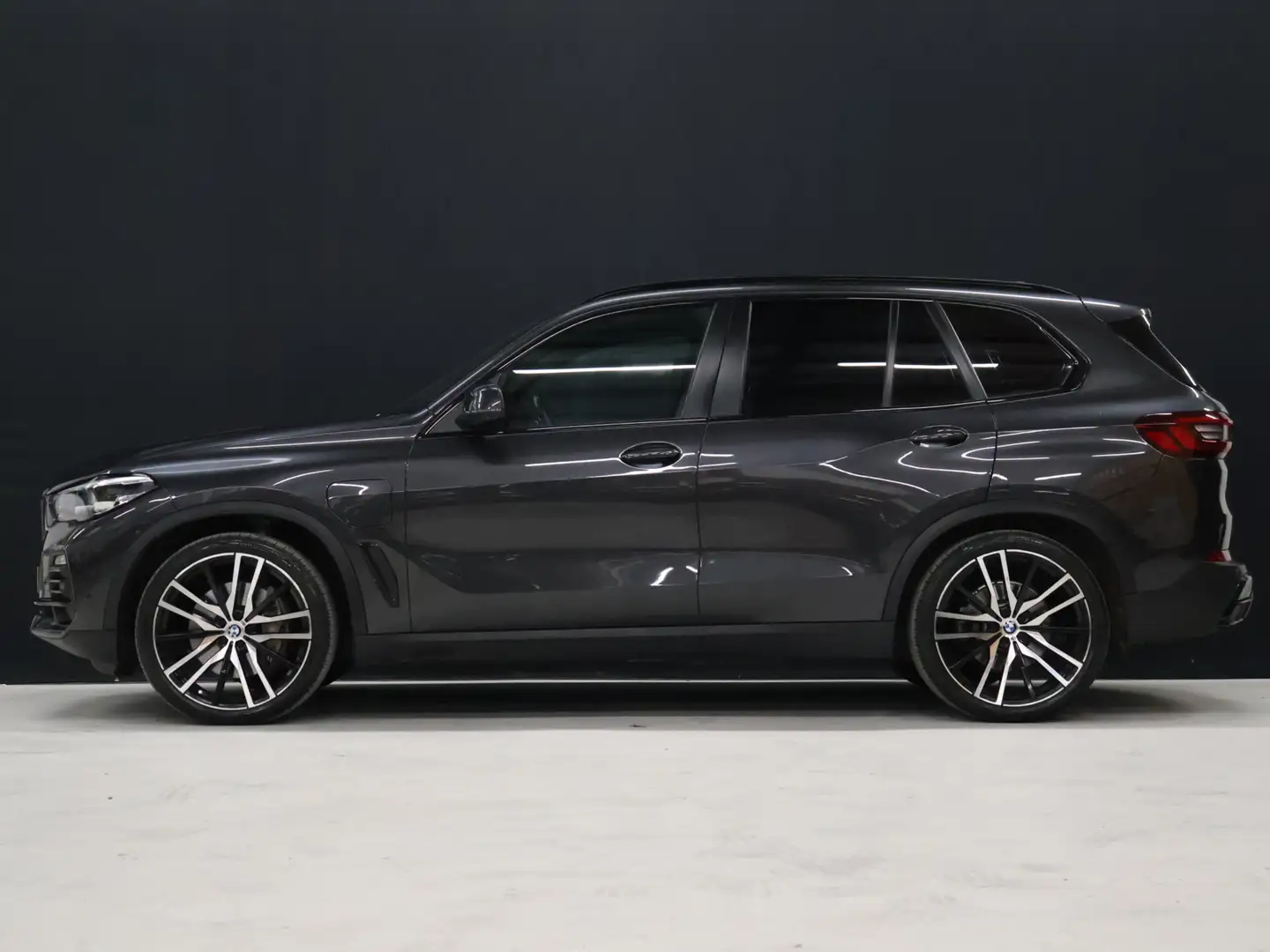 BMW X5 xDrive45e M Sport [MEMORY SEATS, APPLE CARPLAY, AN Grijs - 2