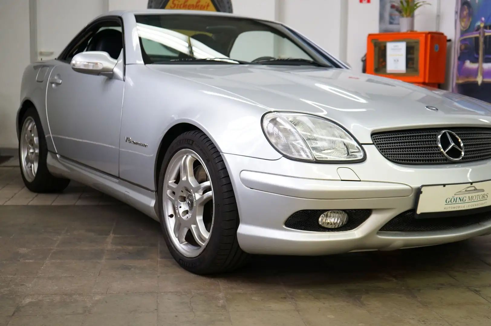 Mercedes-Benz SLK 32 AMG R170 SLK 32 AMG aus 1. Hand Stříbrná - 2