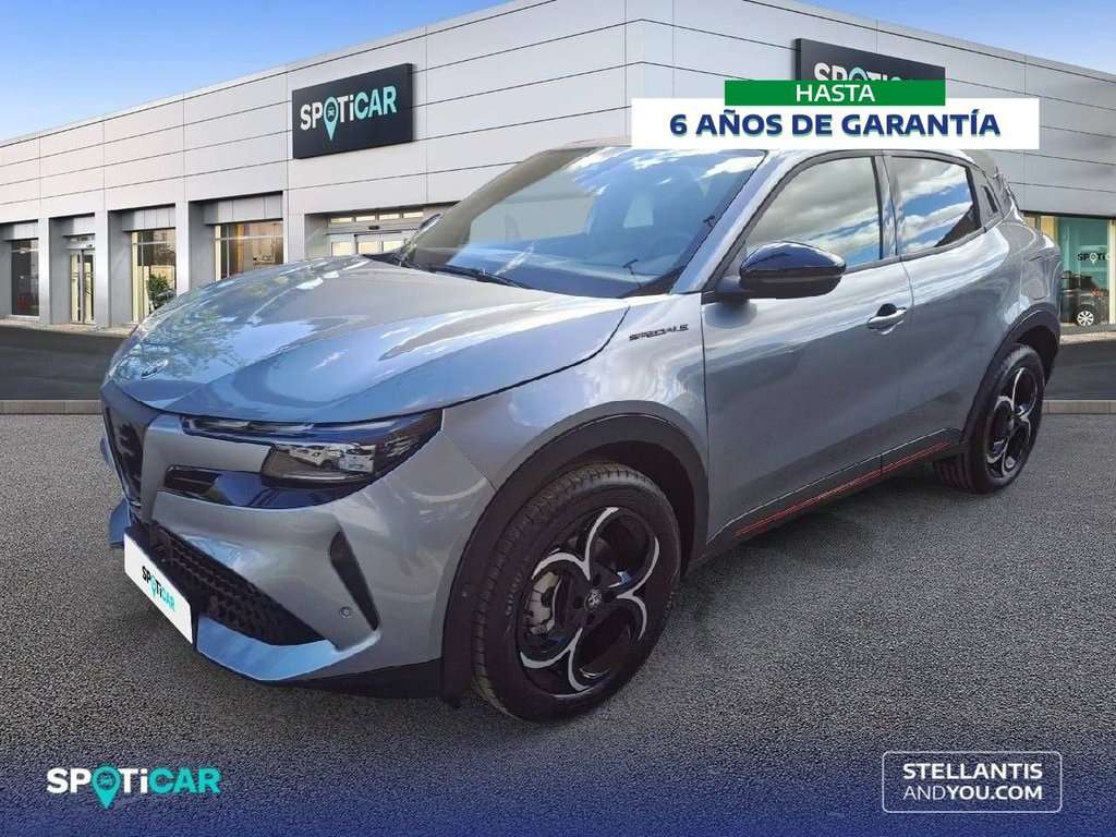Alfa Romeo Junior Ibrida  107kW (145CV) Speciale - foto 1
