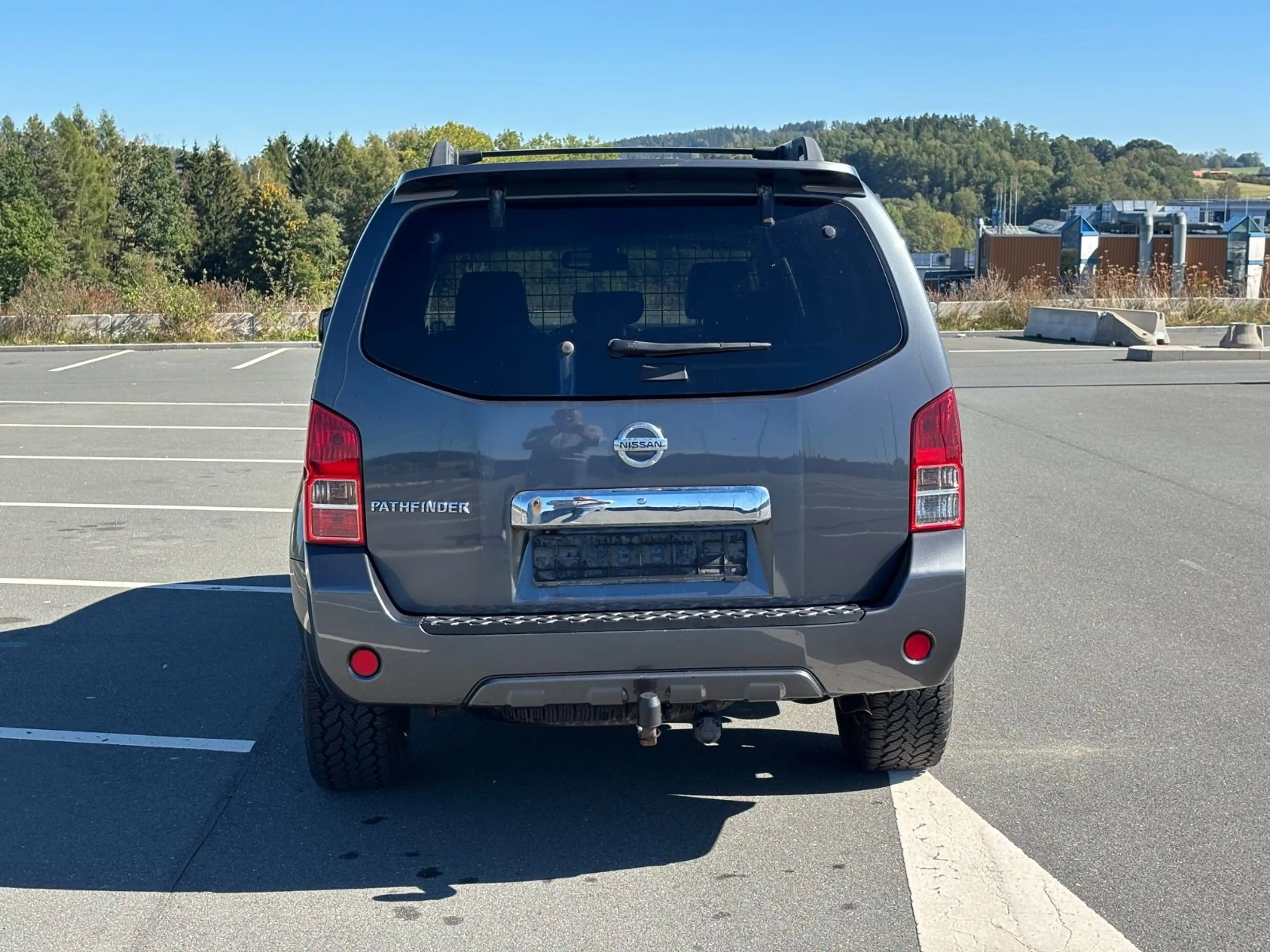 Nissan Pathfinder 3.0 dCi LE 4x4 Automatik 7 Sitzer — photo 7