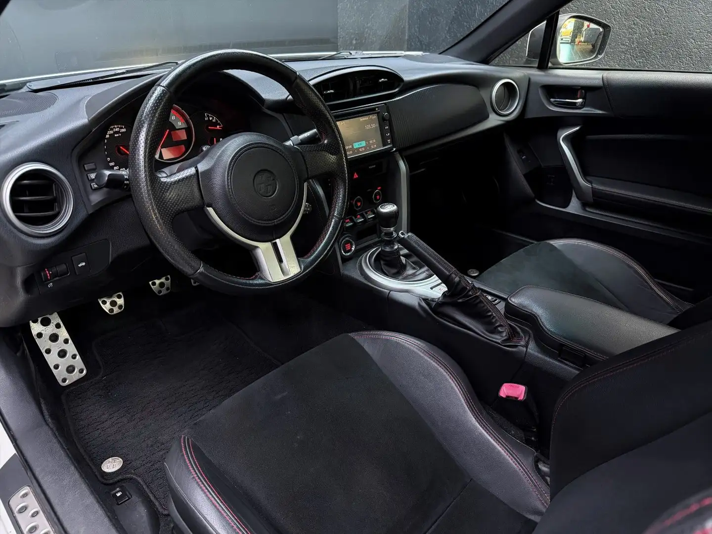 Toyota GT86 *AERO PAKET*TEILLEDER*SHZ* Weiß - 2