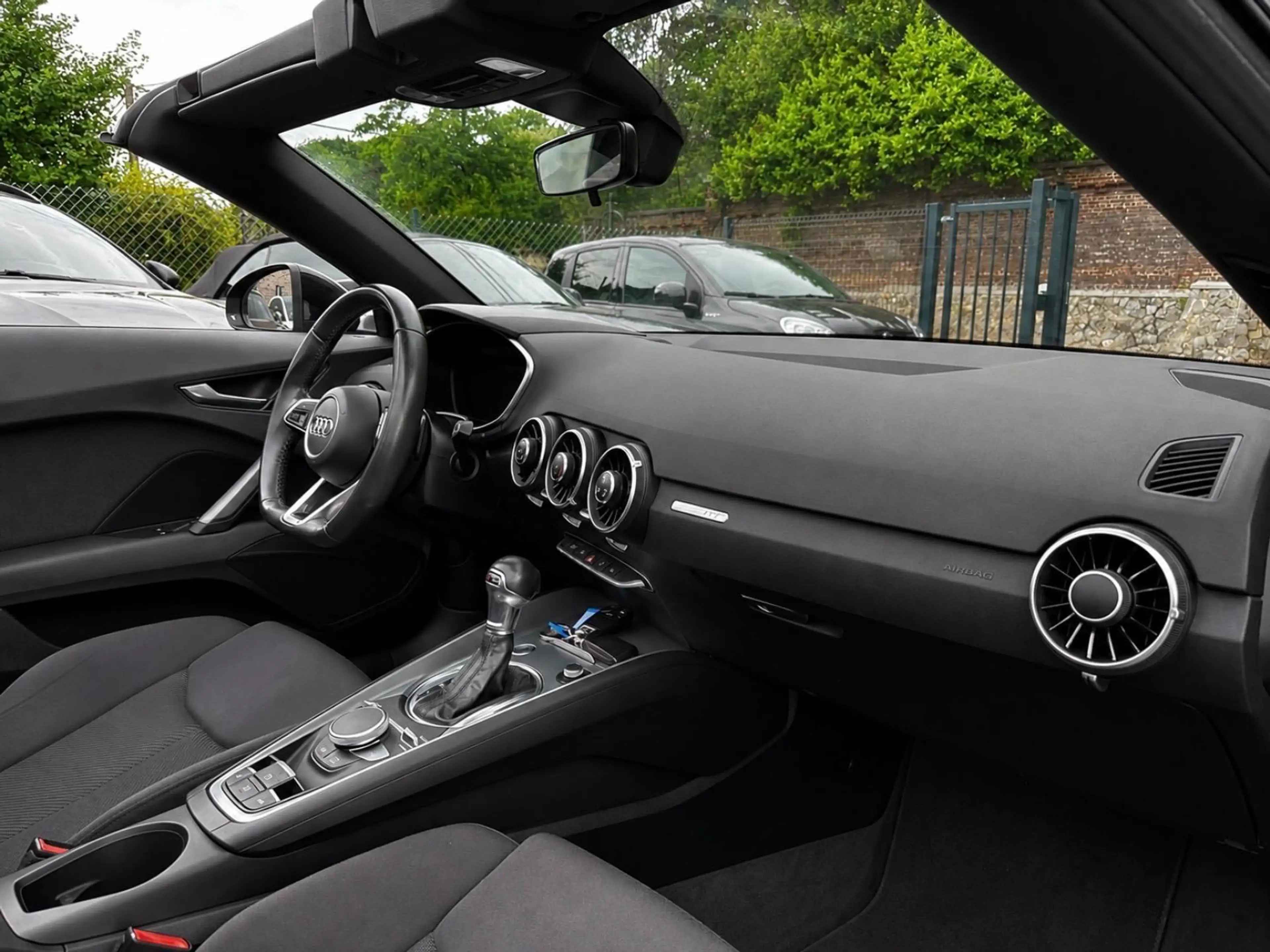 Audi TT 2.0 TFSI S tronic * FULL SERVICE HISTORY / CARNET ENTRETIEN COMPLET * ÉTAT SHOWROOM — photo 11