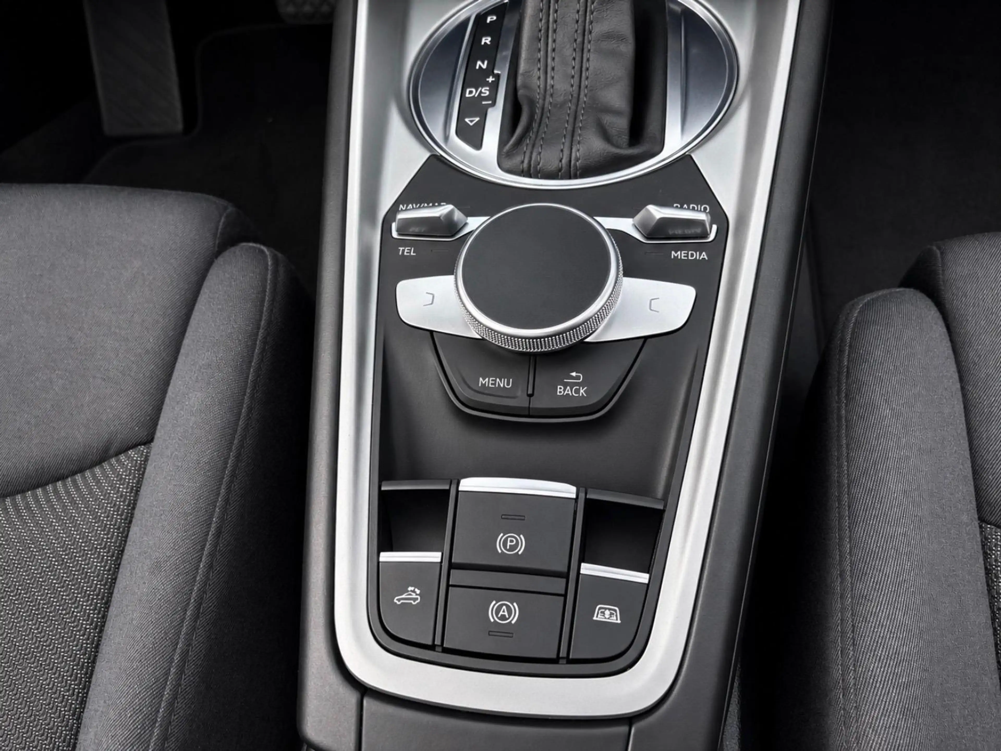 Audi TT 2.0 TFSI S tronic * FULL SERVICE HISTORY / CARNET ENTRETIEN COMPLET * ÉTAT SHOWROOM — photo 12