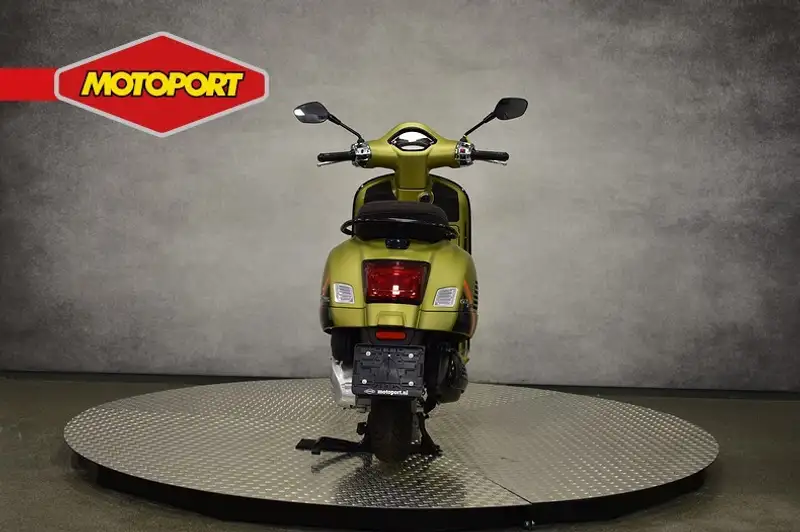 Vespa GTS Super Sport 300 - foto 7