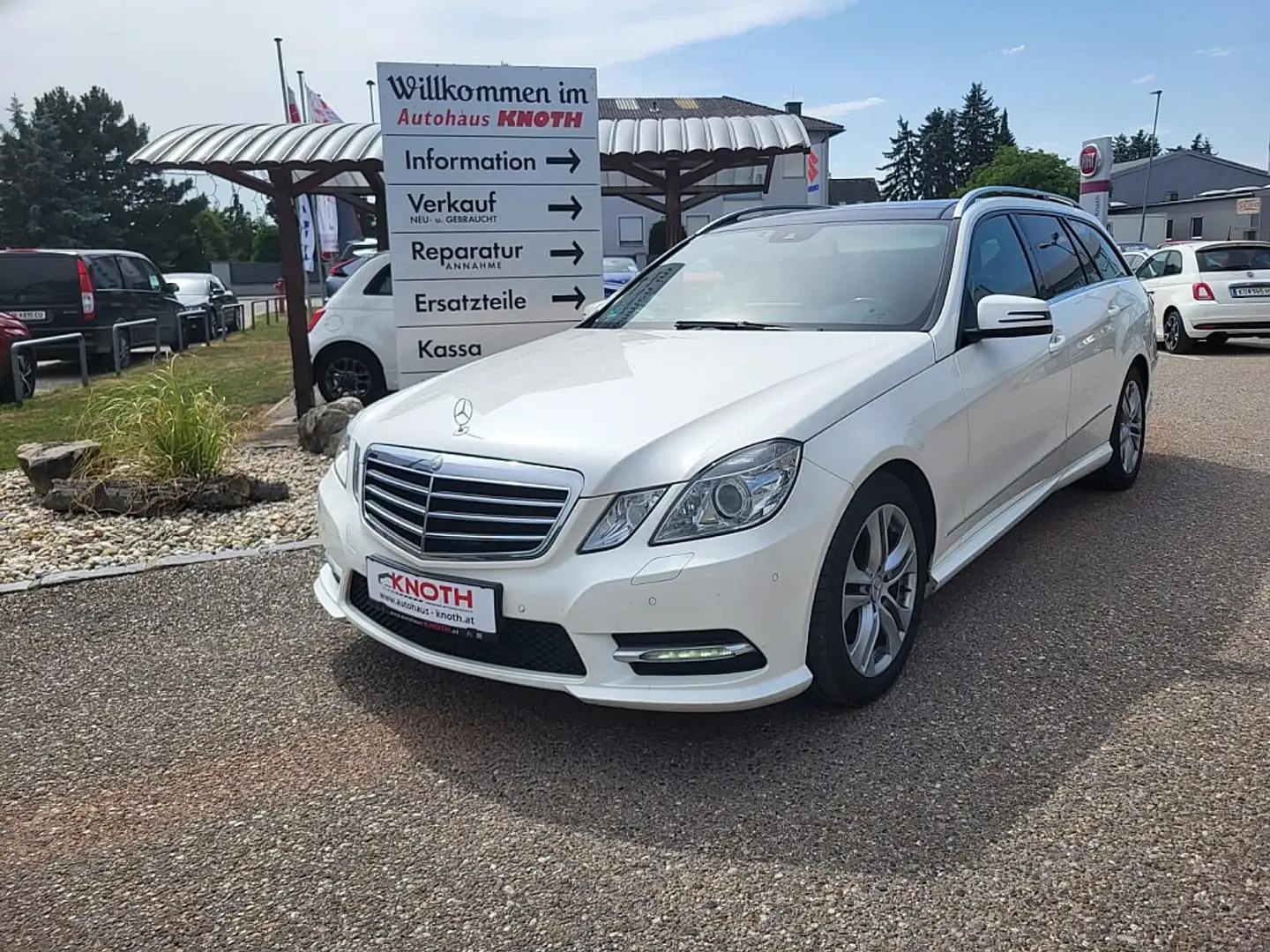 Mercedes-Benz E 300 T BlueTEC Hybrid Avantgarde Aut. Weiß - 1
