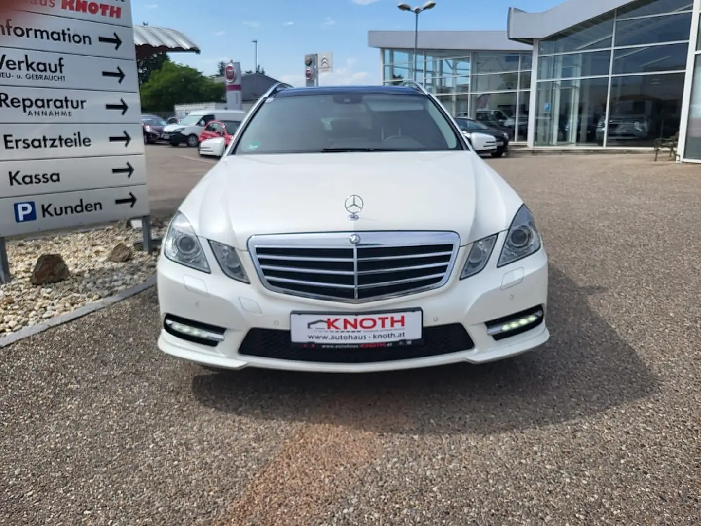 Mercedes-Benz E 300 T BlueTEC Hybrid Avantgarde Aut. Weiß - 2