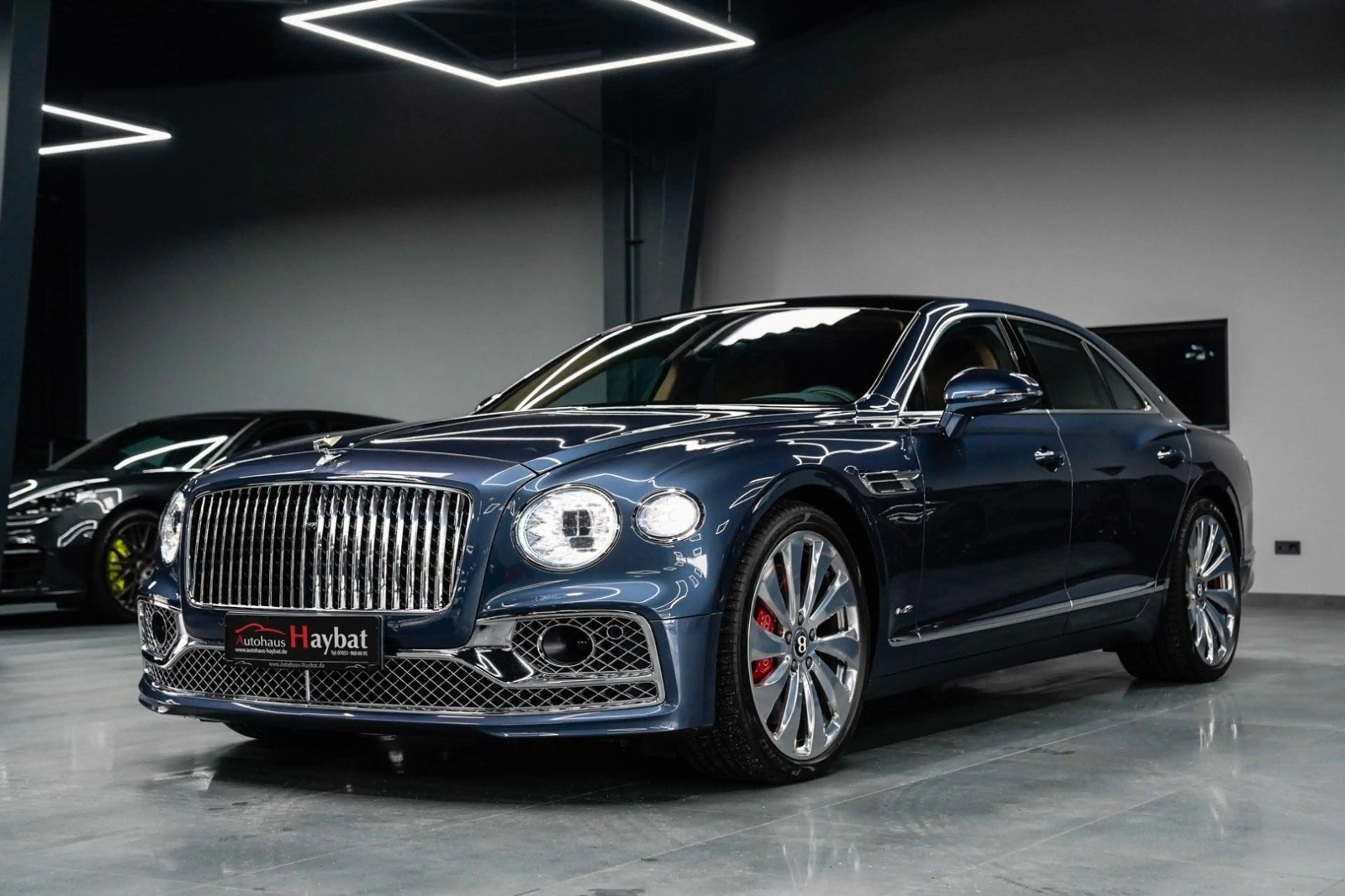 Bentley Flying Spur 6.0 W12 First Edition Mulliner — photo 3