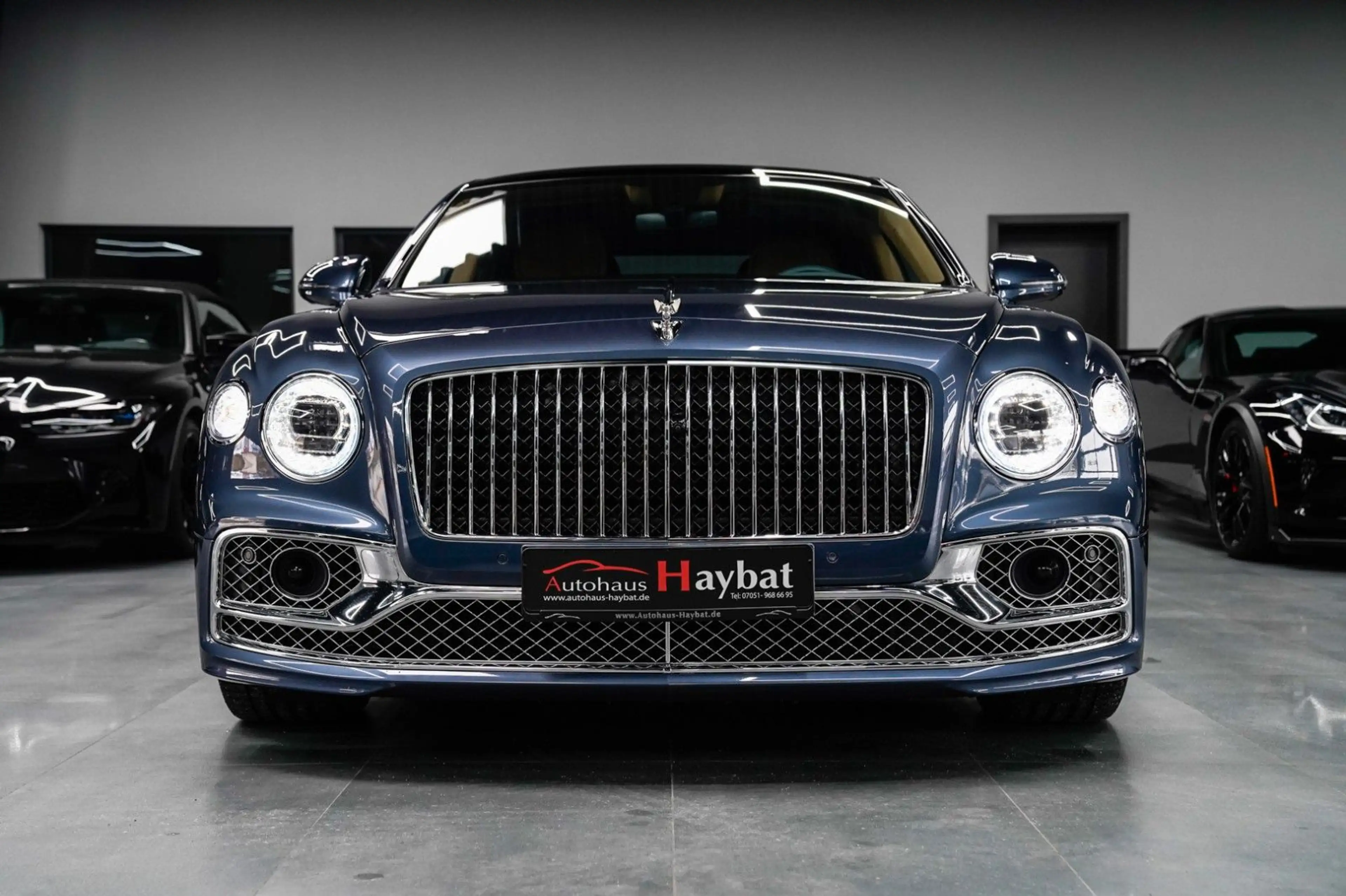 Bentley Flying Spur 6.0 W12 First Edition Mulliner — photo 2