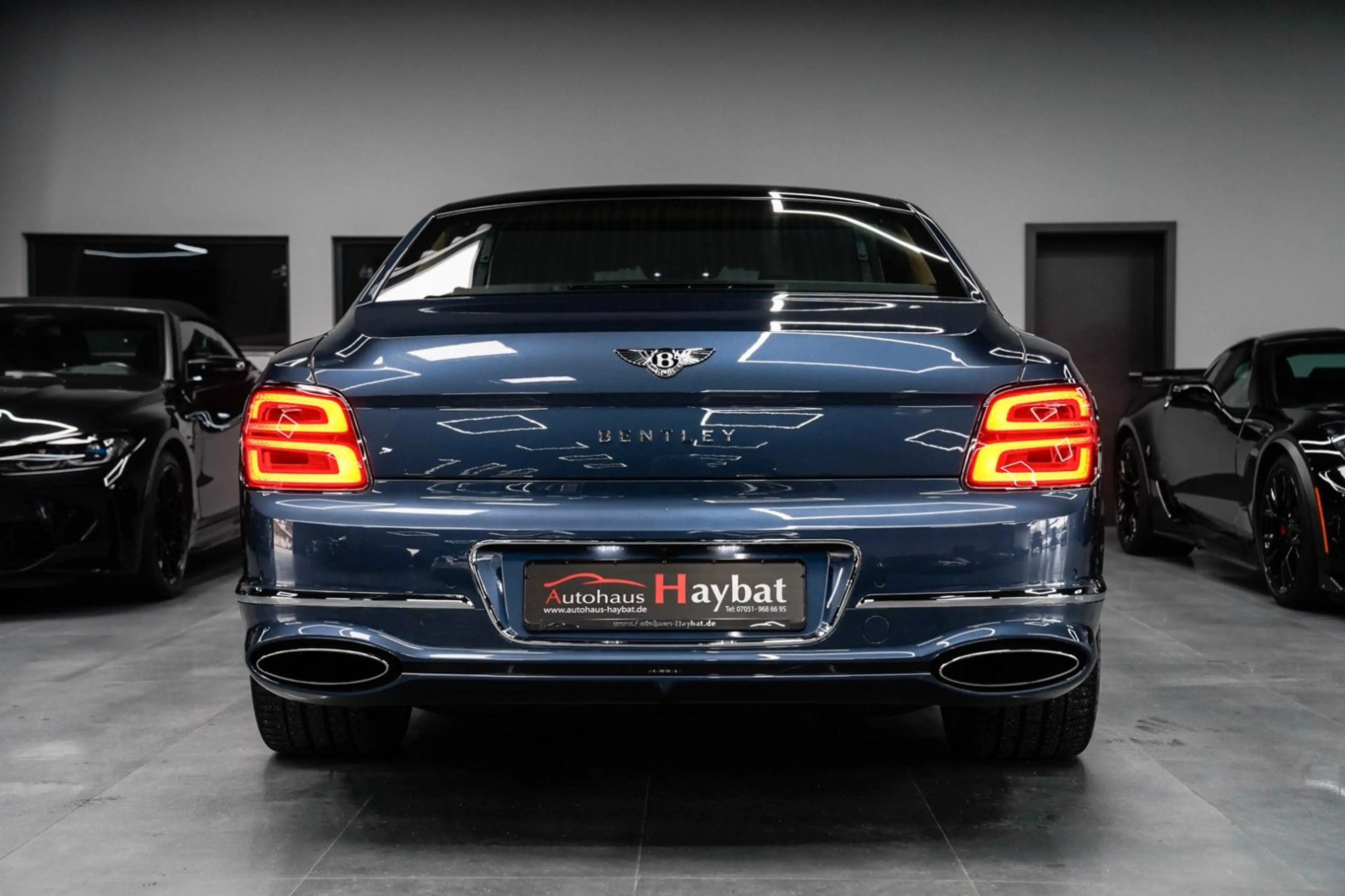 Bentley Flying Spur 6.0 W12 First Edition Mulliner — photo 9