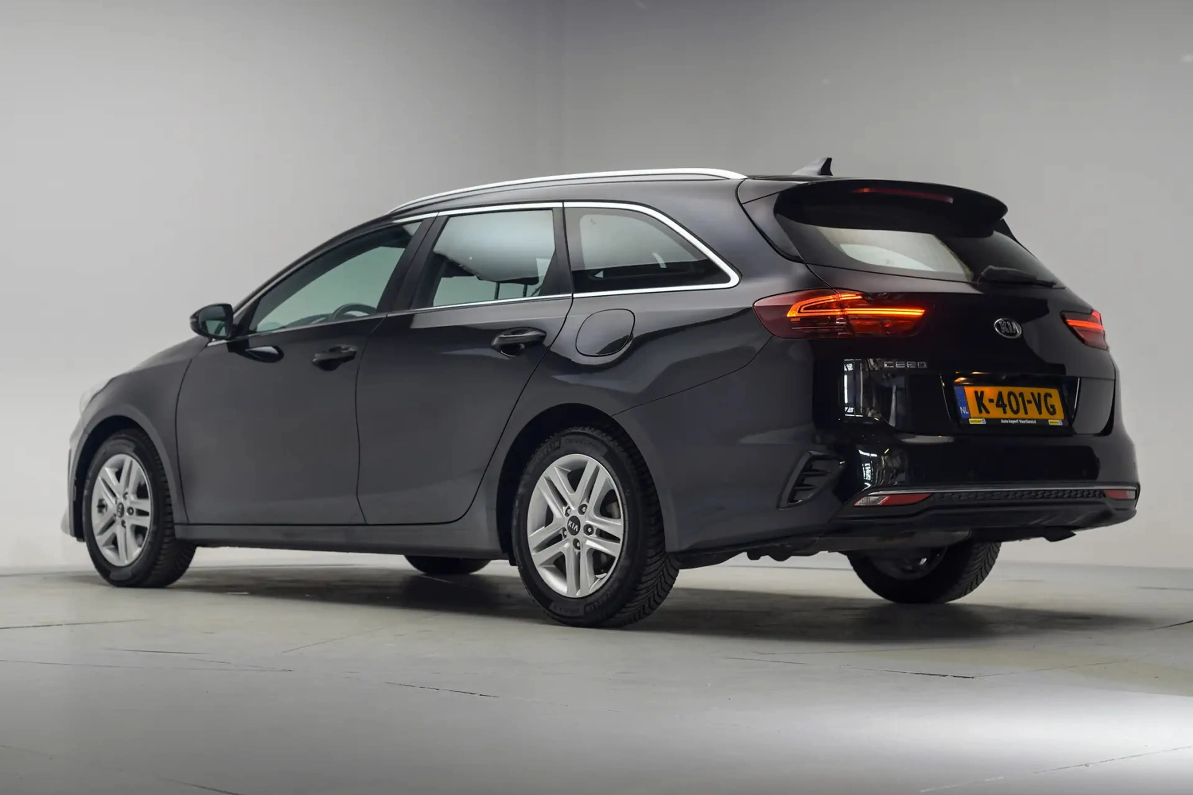 Kia Ceed SW / cee'd SW Sportswagon 1.0 T-GDi DynamicLine [ Apple/Android — photo 3