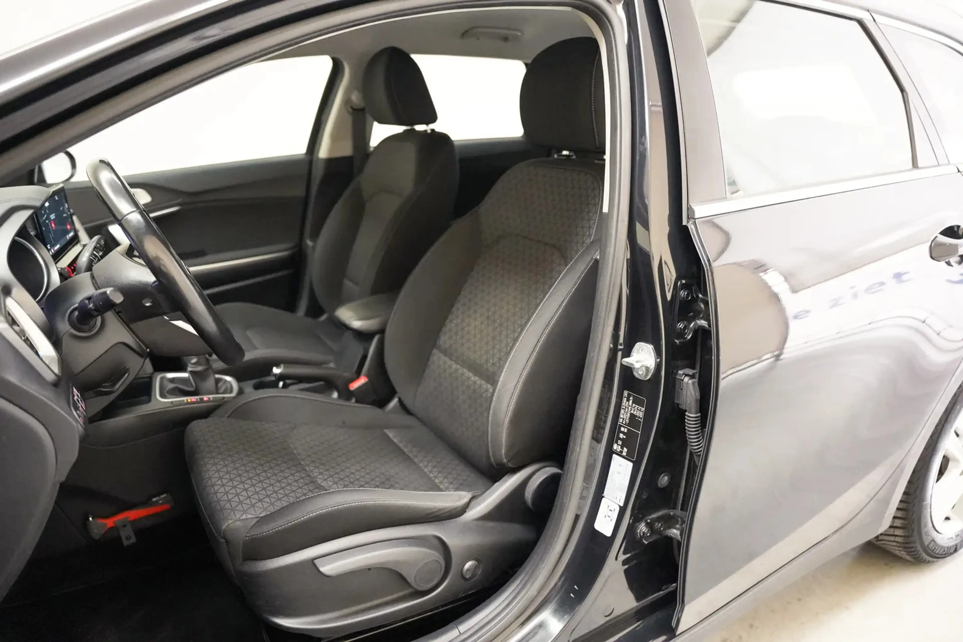 Kia Ceed SW / cee'd SW Sportswagon 1.0 T-GDi DynamicLine [ Apple/Android — photo 11