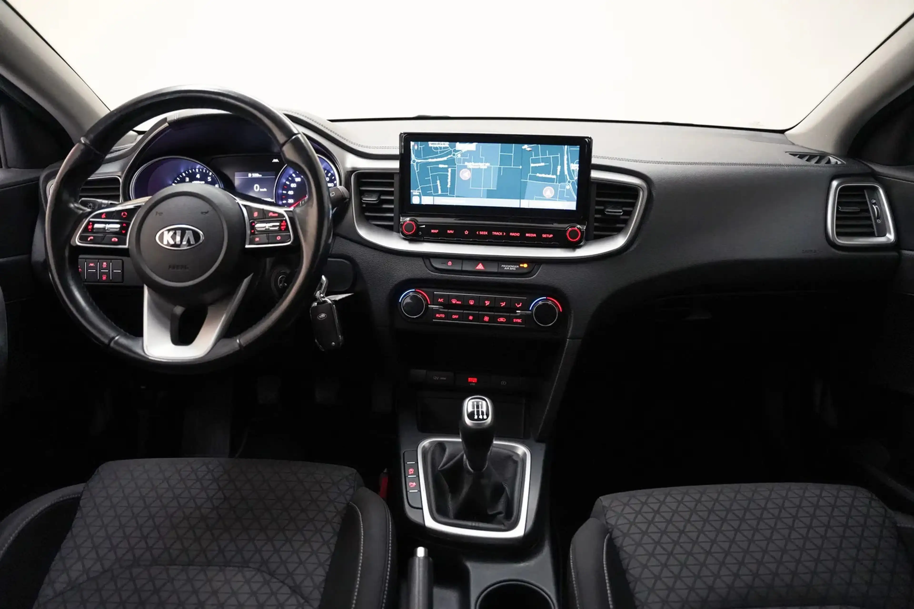 Kia Ceed SW / cee'd SW Sportswagon 1.0 T-GDi DynamicLine [ Apple/Android — photo 4