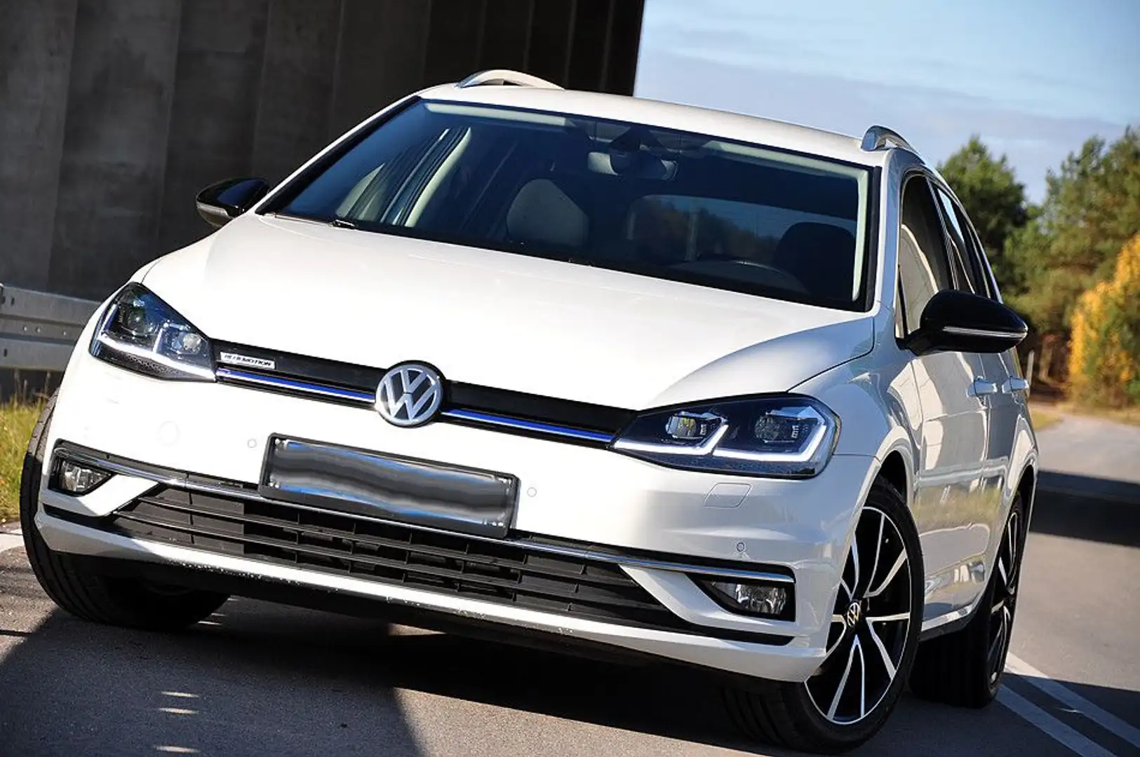 Volkswagen Golf VII Variant Highline ACC STH RFK Weiß - 2