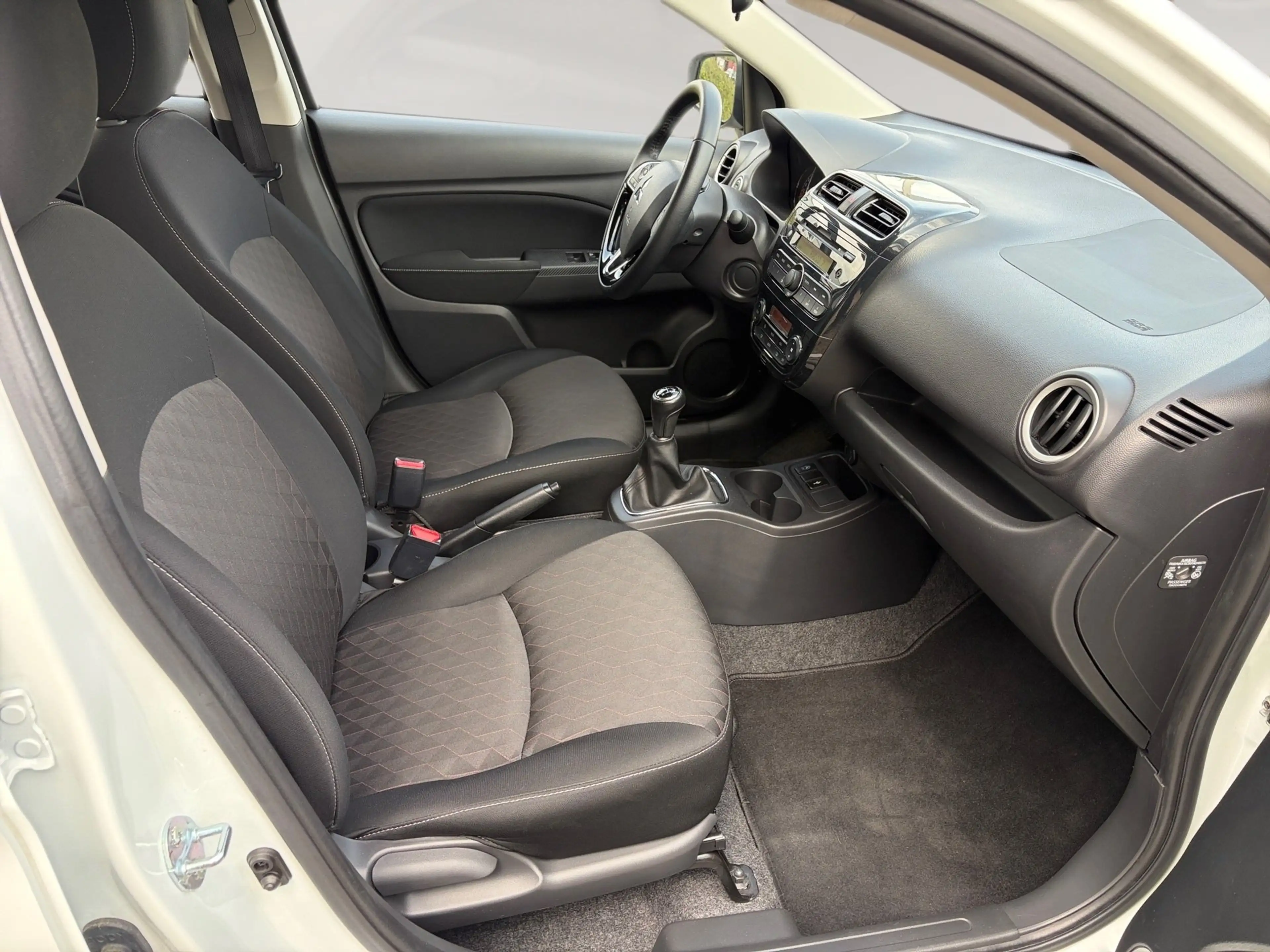 Mitsubishi Space Star 1.2 Select+ SHZ+LM — photo 14