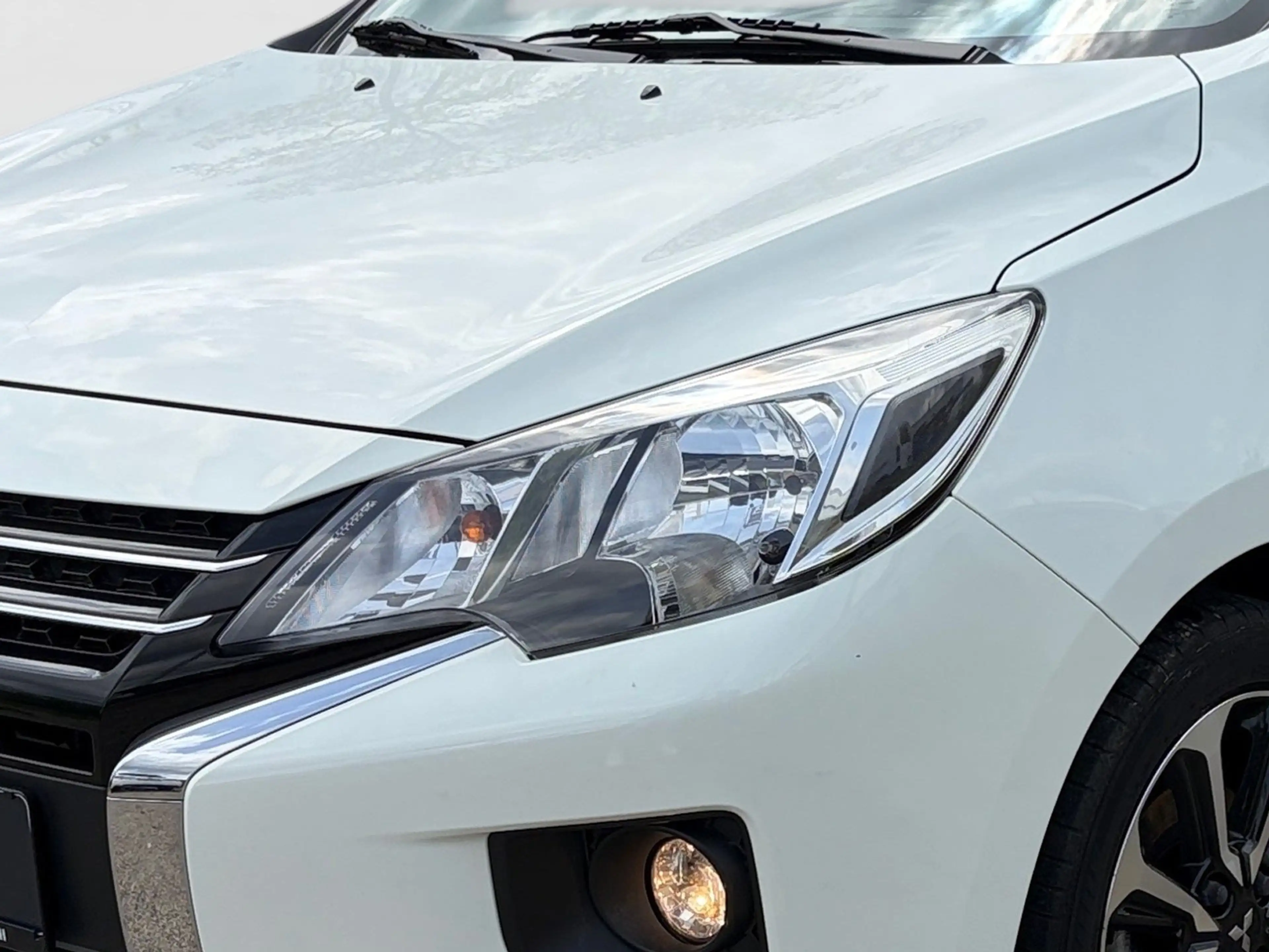 Mitsubishi Space Star 1.2 Select+ SHZ+LM — photo 5