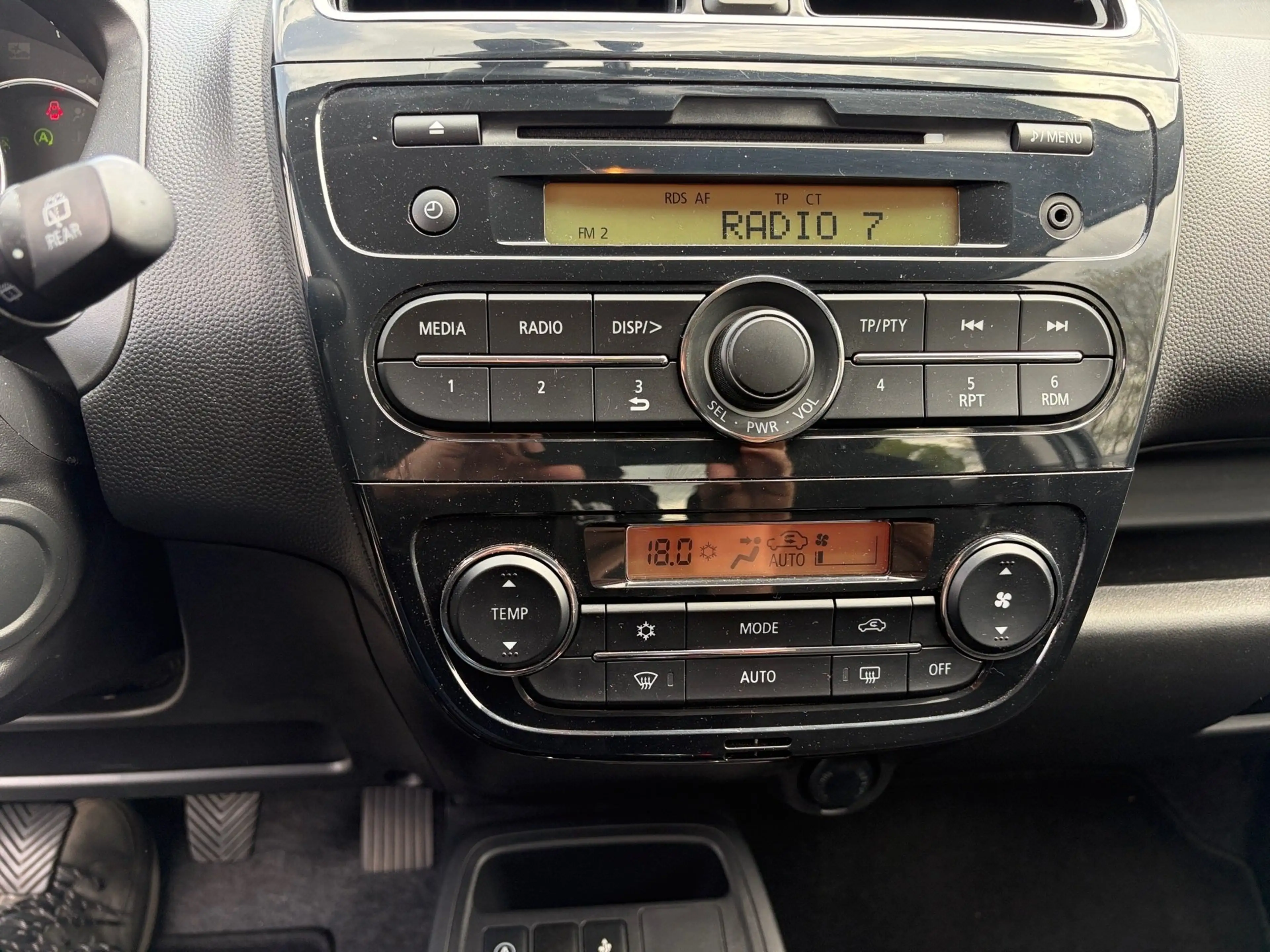 Mitsubishi Space Star 1.2 Select+ SHZ+LM — photo 9