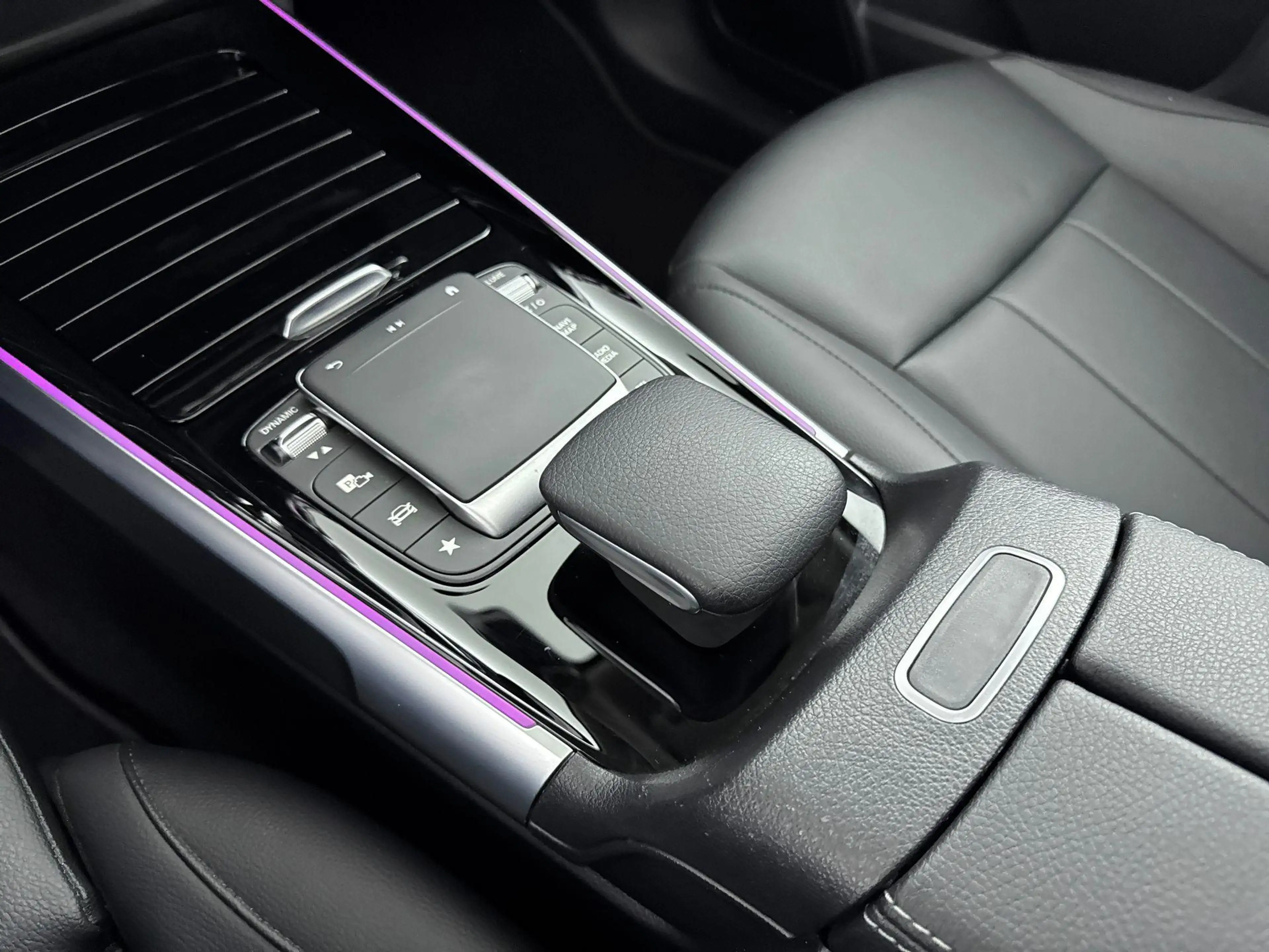 Mercedes-Benz EQB 250 Business Line 7-Persoons 67 kWh | Panoramadak | Ri — photo 10