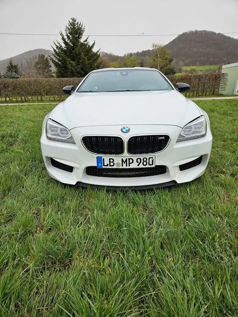 BMW M6 Baureihe M6 Coupe|F1|keylessGo|SHZ|Head-up| Bílá - 1