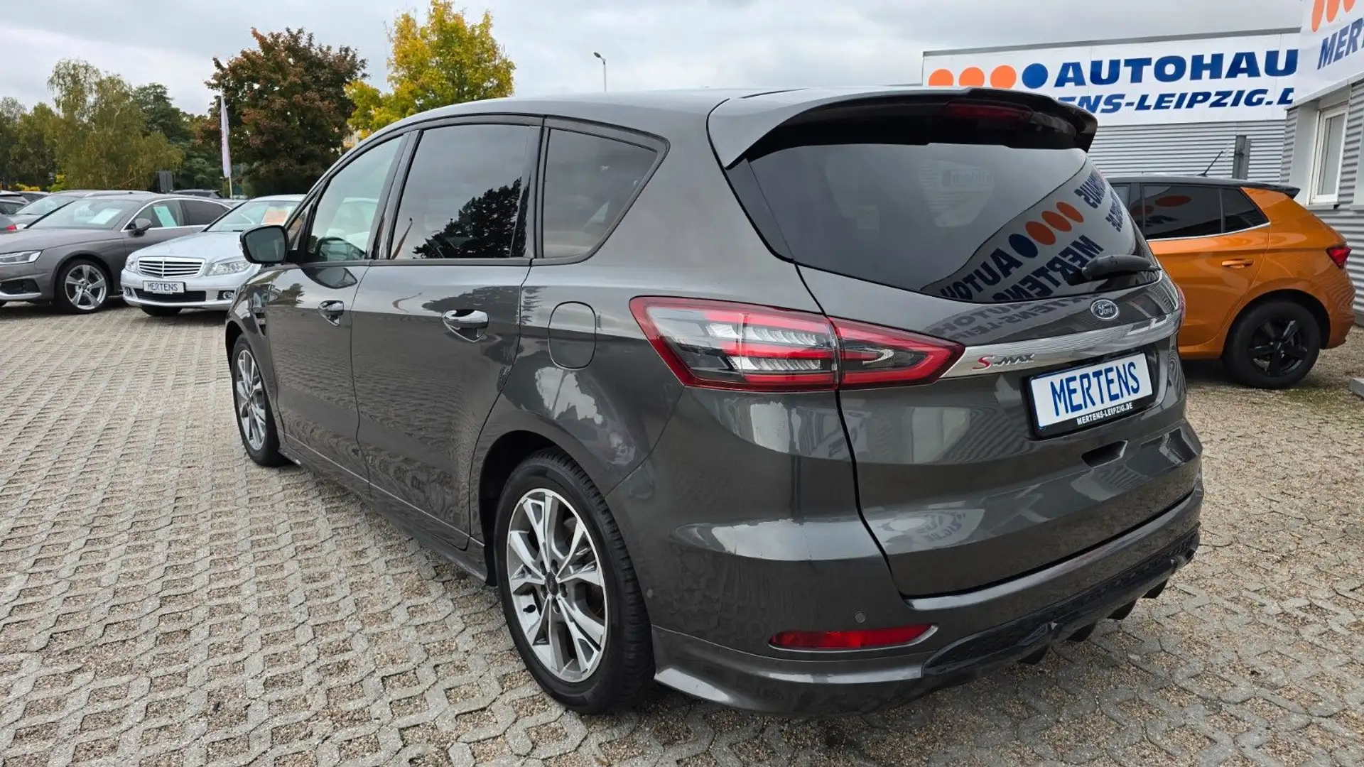 Ford S-Max ST-Line 7 Sitze LED Nav SHZ Kamera BLIS Grau - 2