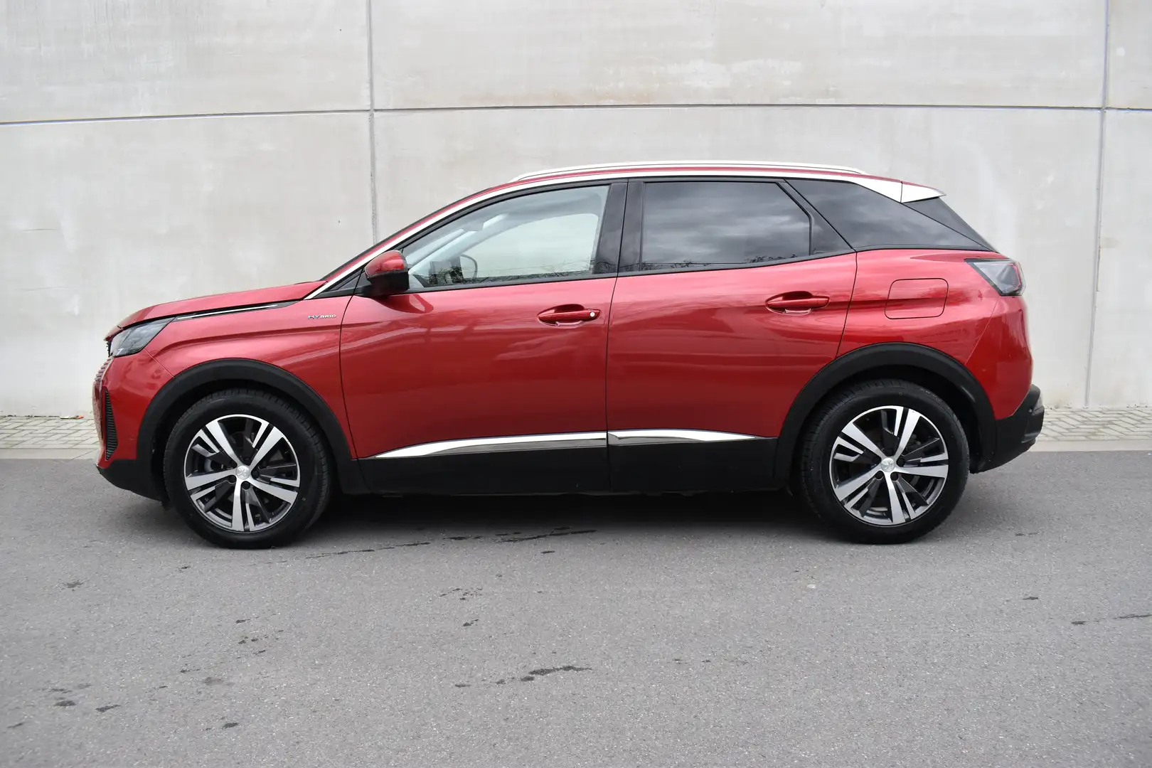 Peugeot 3008 1.6 Hybrid 225 Allure *VAT Car* Rouge - 2