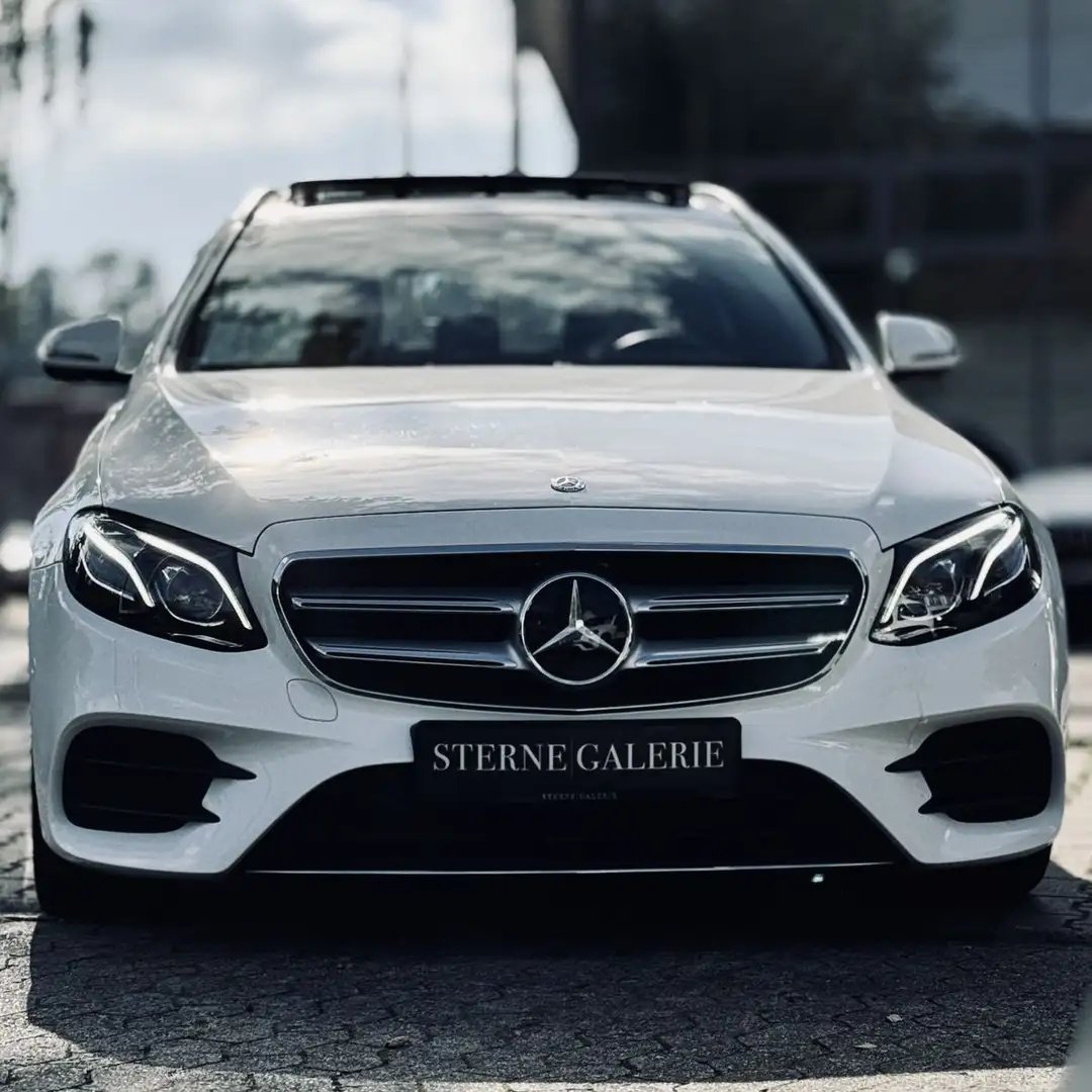 Mercedes-Benz E 300 D/AMG-LINE/360°/DISTRO+/AHK/STH/MEMORY Bi Weiß - 2