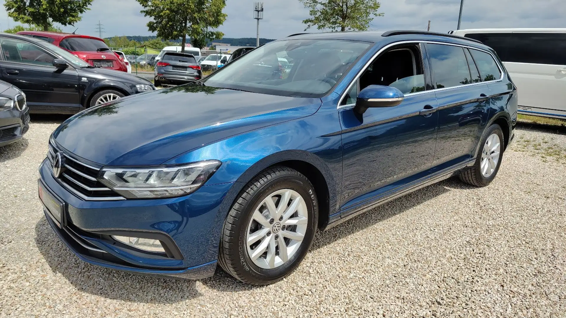 Volkswagen Passat Variant 1.6TDI Business - LED* ACC* LAN* Blau - 2