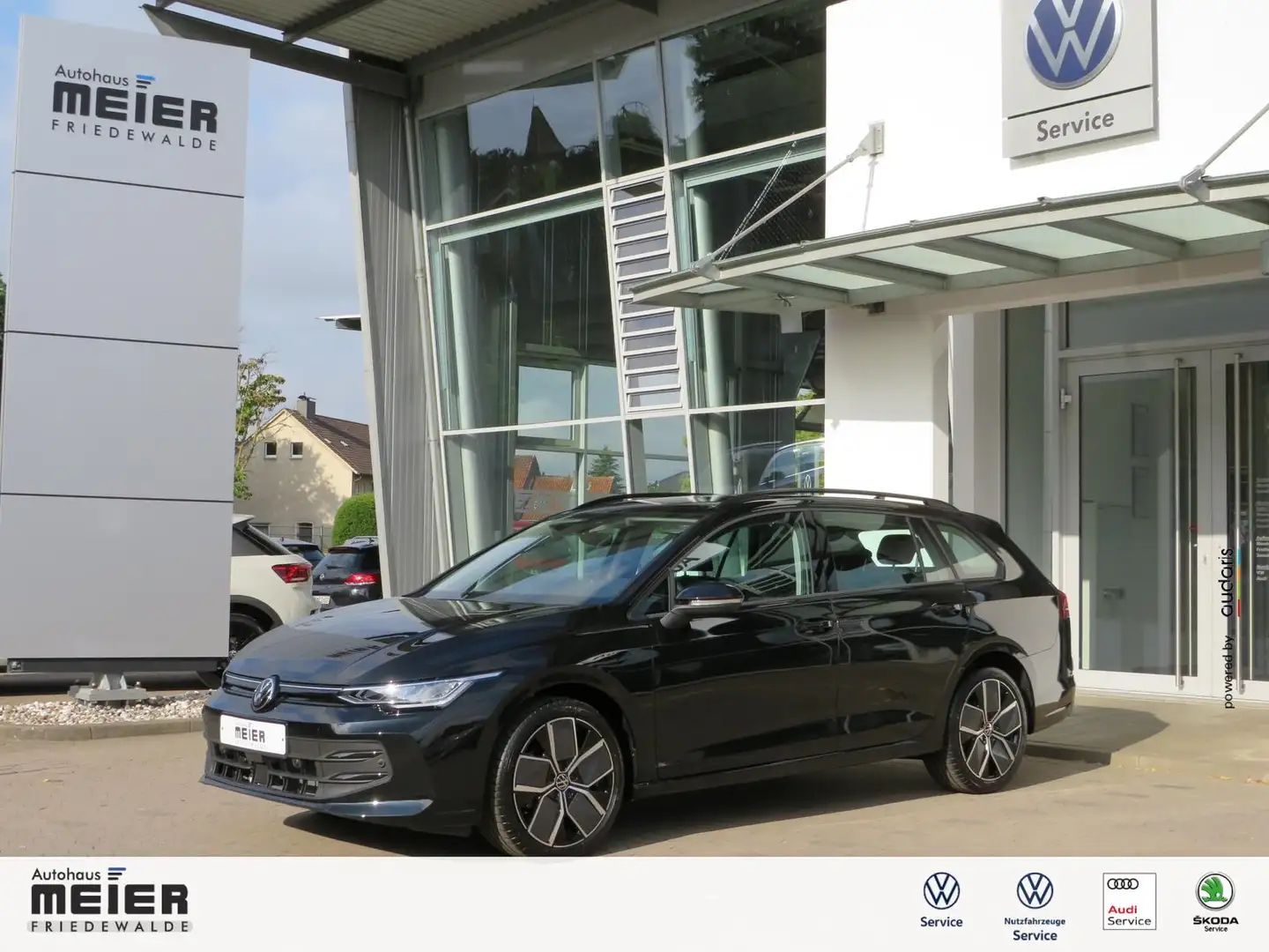 Volkswagen Golf VIII Variant Life 1.5e TSI DSG APP Kamera Zwart - 1