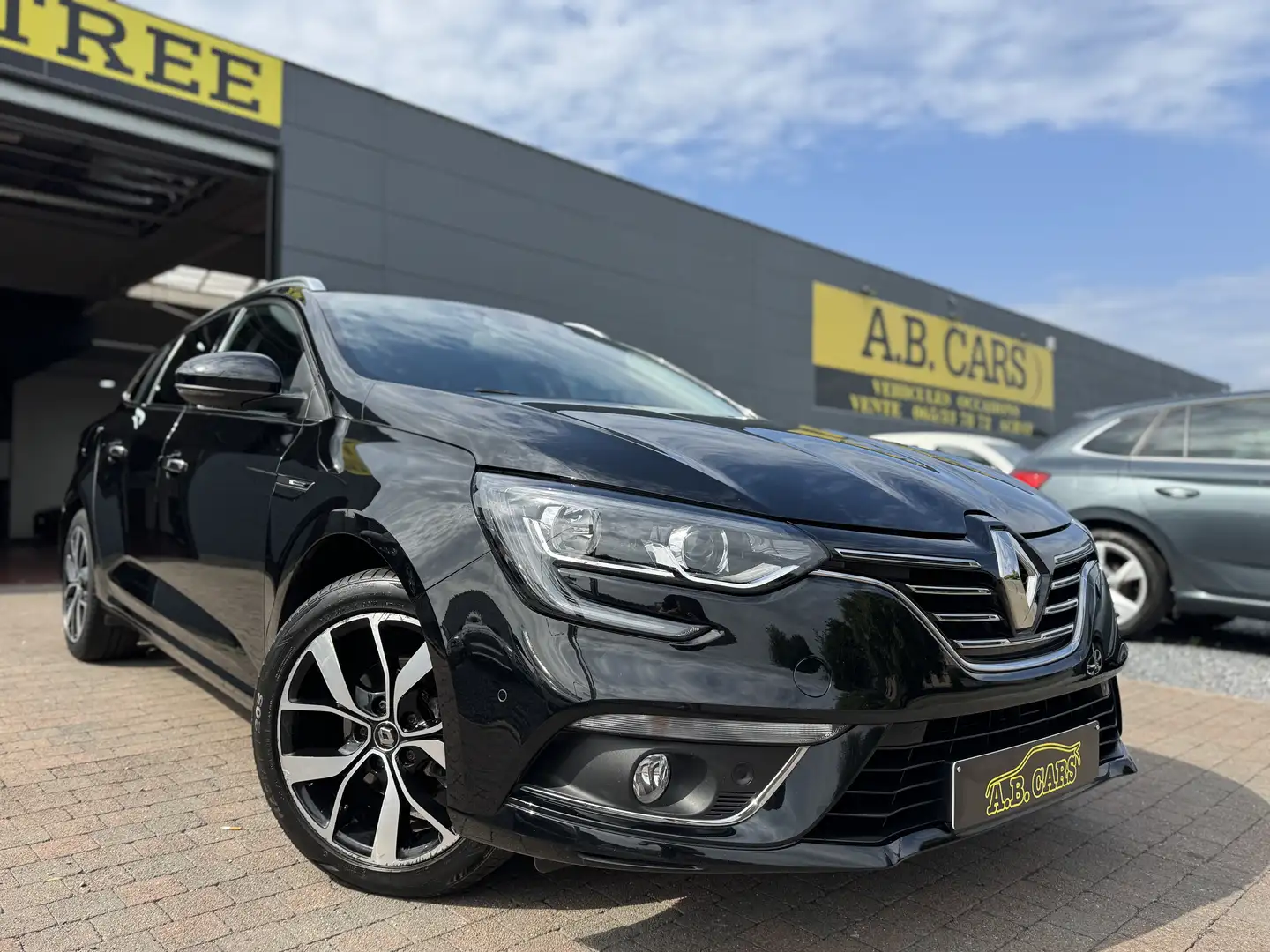Renault Megane Mégane SW 1.33 TCe Bose Edition* GARANTIE 12MOIS* Zwart - 1