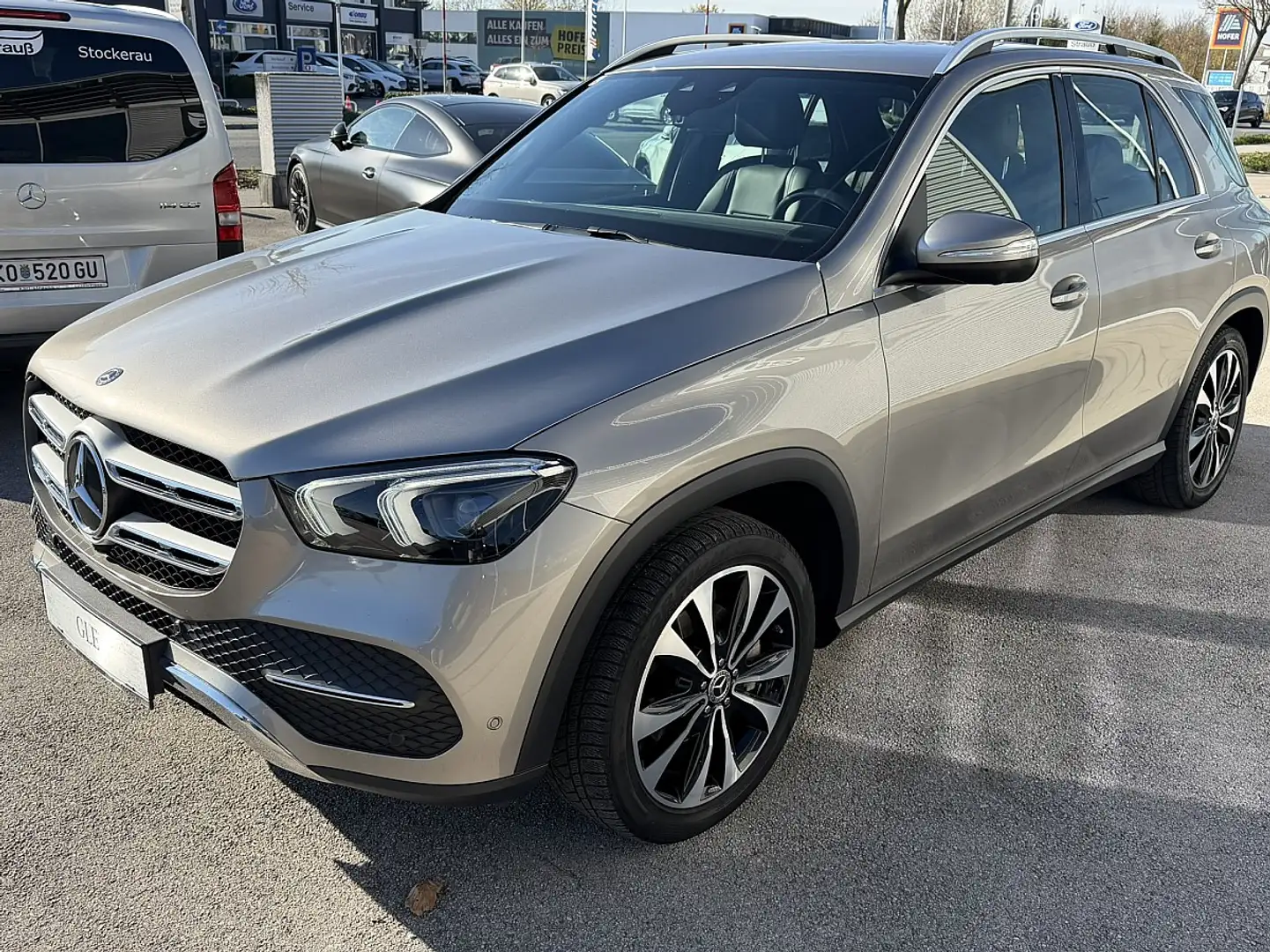 Mercedes-Benz GLE 300 d 4Matic Aut. Silber - 2