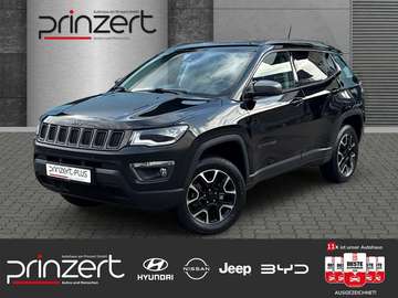 2.0 M-Jet AT9 4WD "Trailhawk" Technologie-Paket