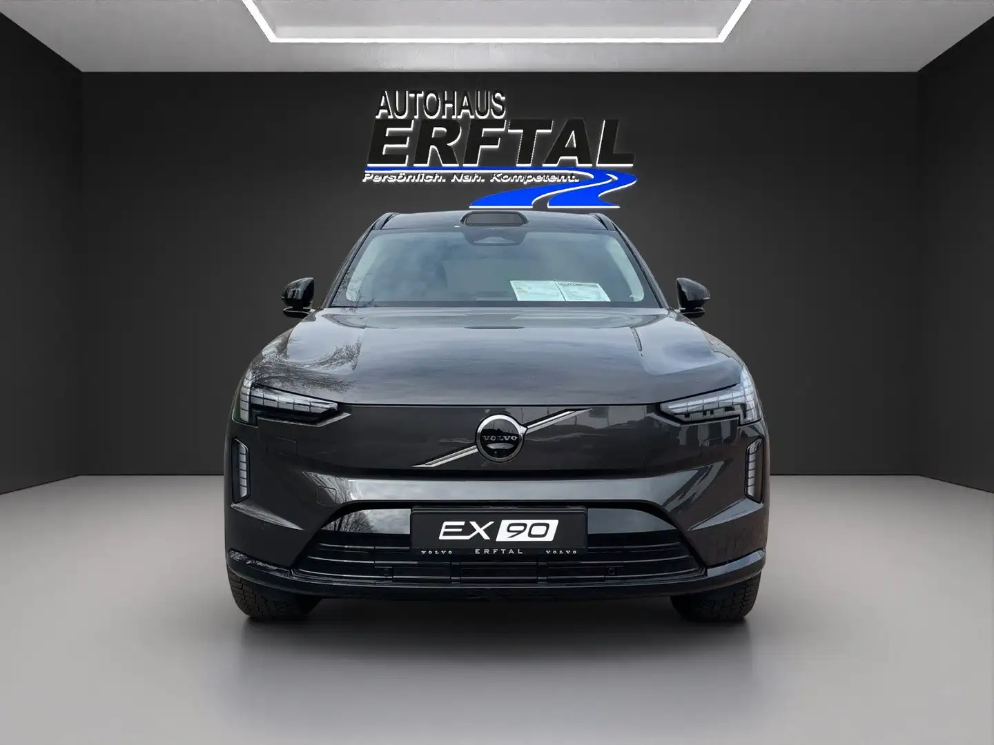 Volvo EX90 Twin Motor Performance AWD Ultra Šedá - 2