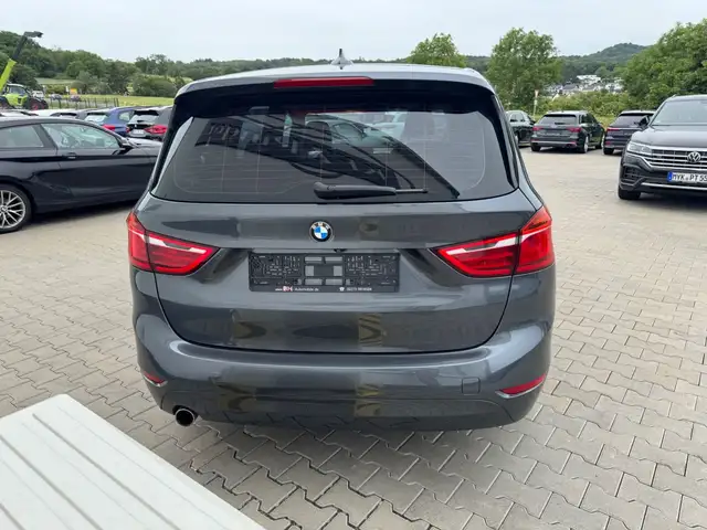 BMW 2 Series view 6