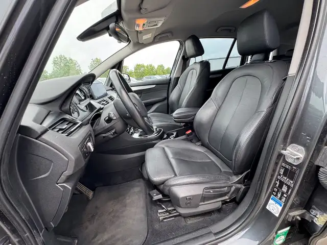 BMW 2 Series view 9