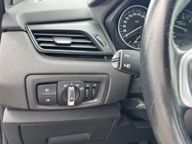 BMW 2 Series view 13
