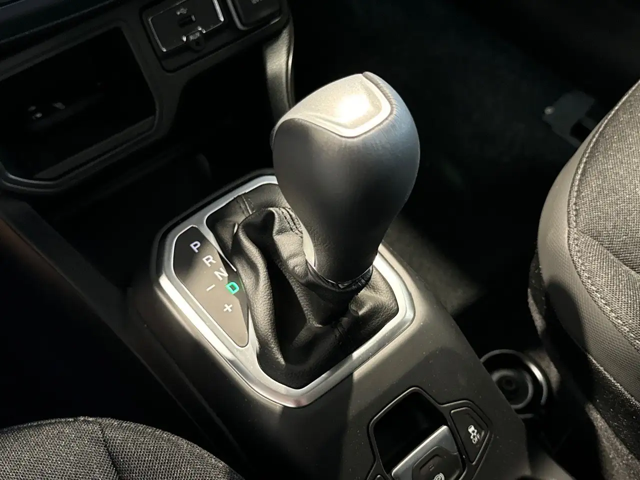 Jeep Renegade 1.5 T4 MHEV 130cv Limited DDCT, миниатюра 19