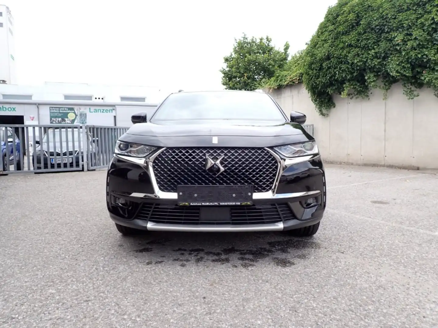 DS Automobiles DS 7 DS7 Crossback BlueHDi 130 EAT 8Be Chic Schwarz - 2