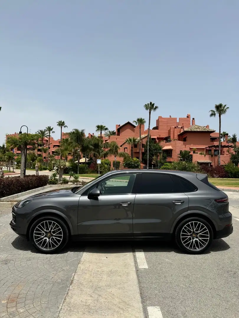 Porsche Cayenne Tiptronic S - 2