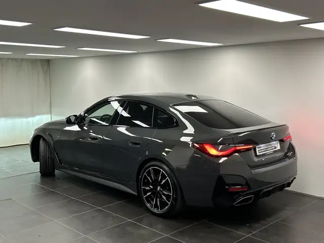 BMW 4 Series view 3