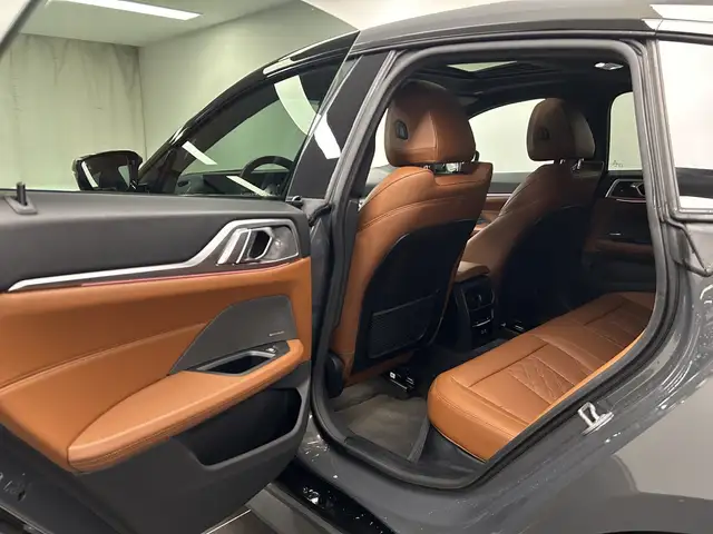 BMW 4 Series view 14