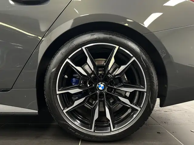 BMW 4 Series view 6