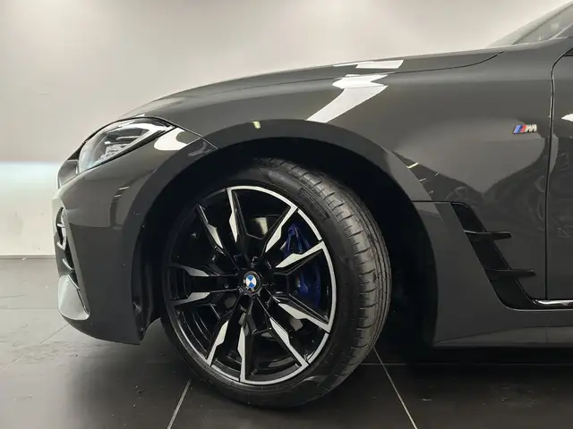 BMW 4 Series view 9