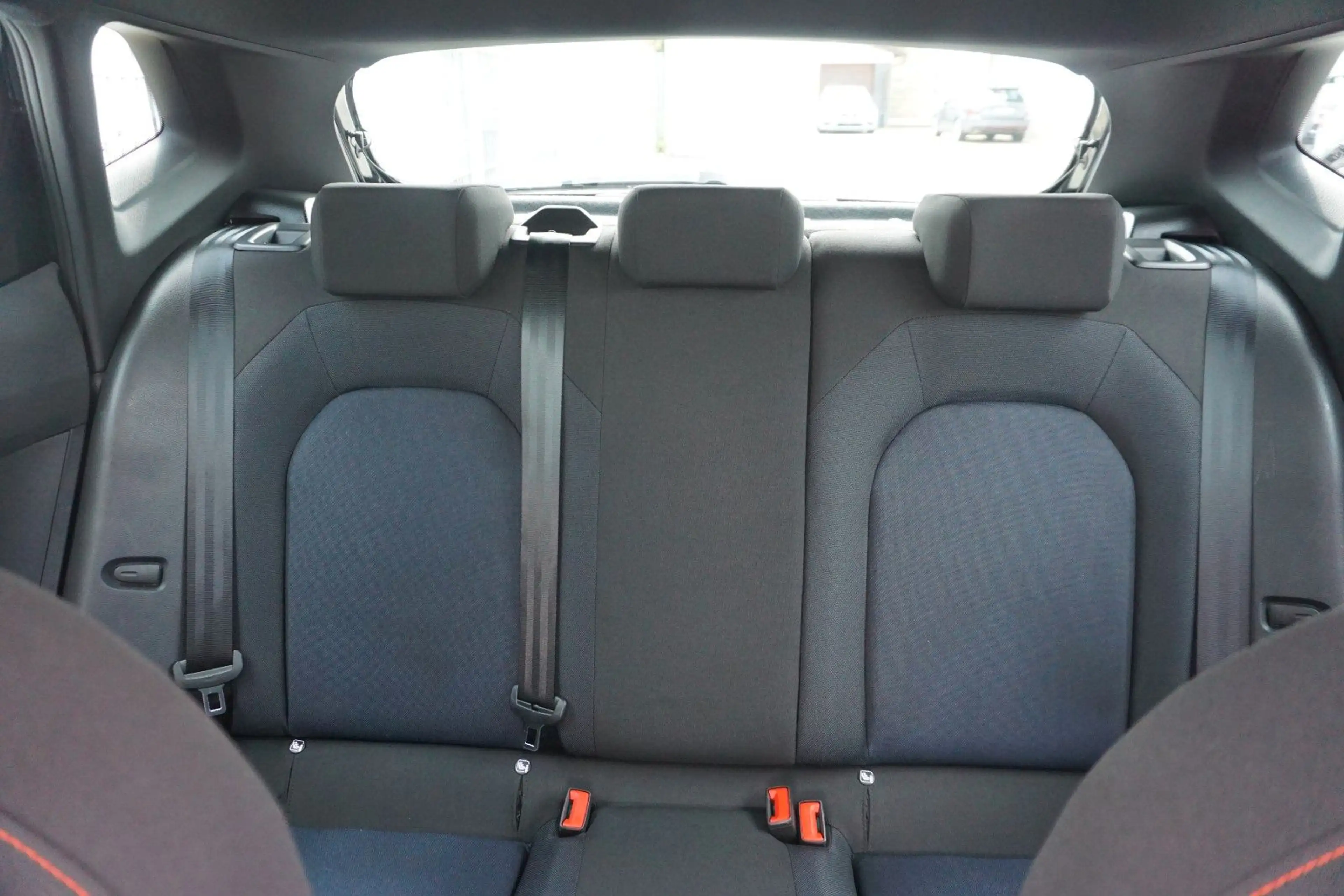 SEAT Ibiza FR 1.0 TSI DSG ACC/18 ZOLL/RFK/PSD/KEYLESS — photo 15