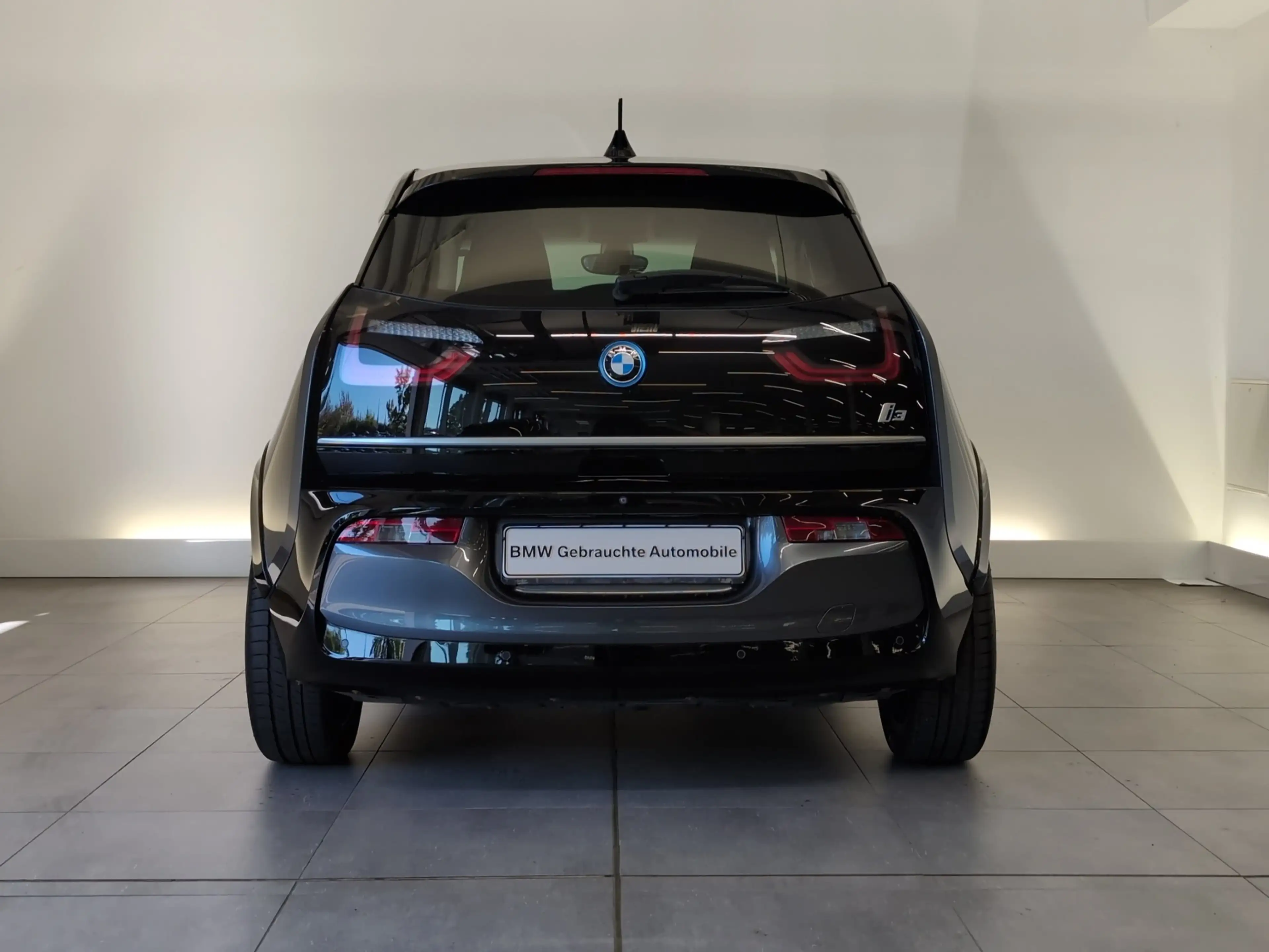 BMW i3 120Ah Sportpaket Navi/LED/RFK/ACC/DAB/SLI/MFL — photo 10