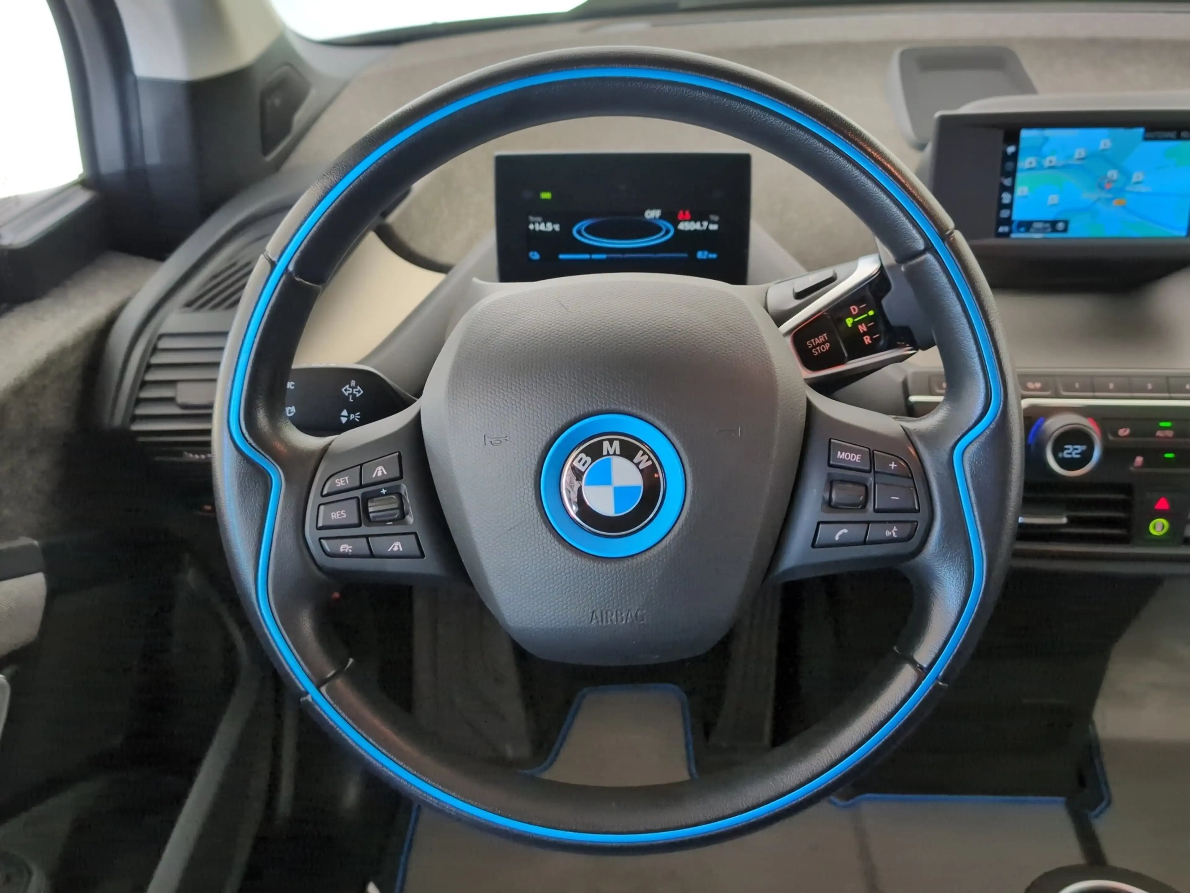 BMW i3 120Ah Sportpaket Navi/LED/RFK/ACC/DAB/SLI/MFL — photo 6