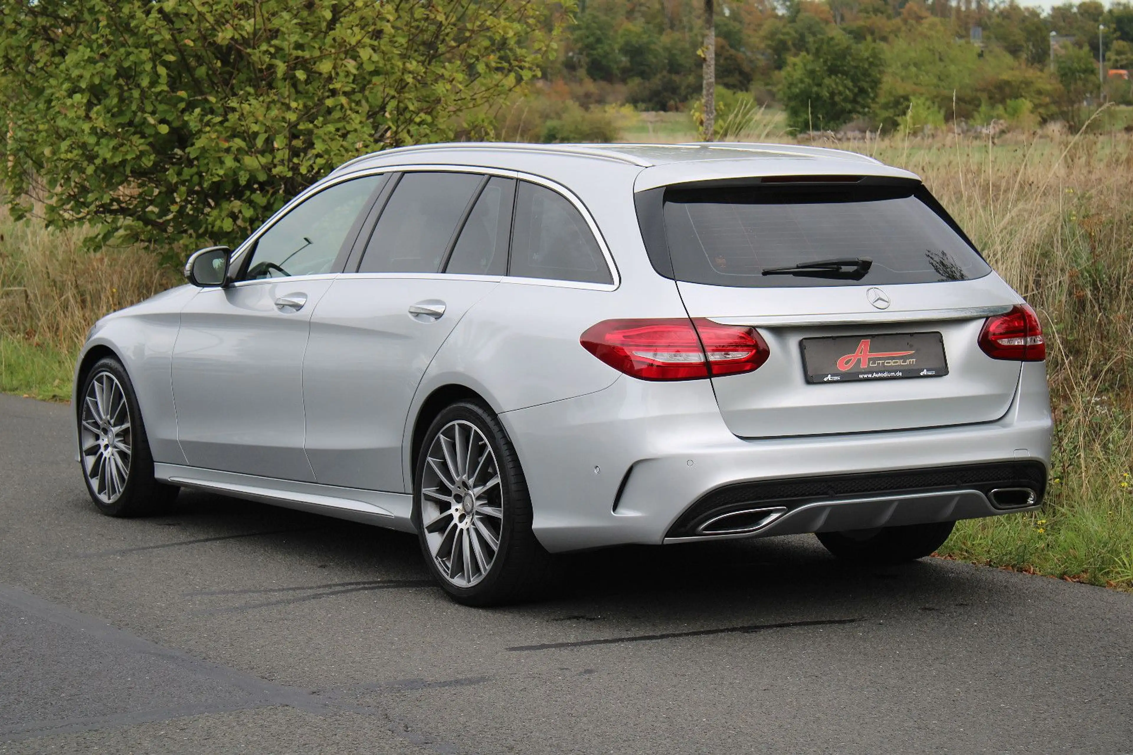 Mercedes-Benz C 250 d *AMG/Burmester/Kamera/HUD/Leder/ILS/19'!* — photo 4