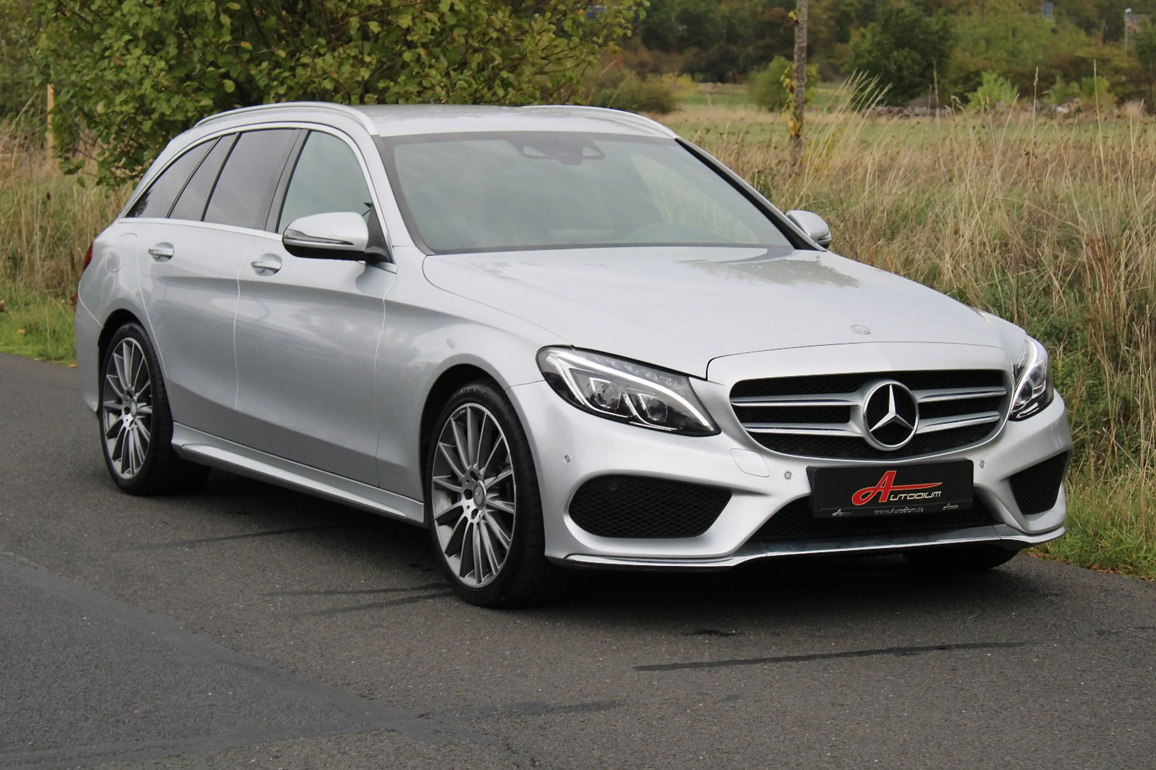 Mercedes-Benz C 250 d *AMG/Burmester/Kamera/HUD/Leder/ILS/19'!* — photo 9