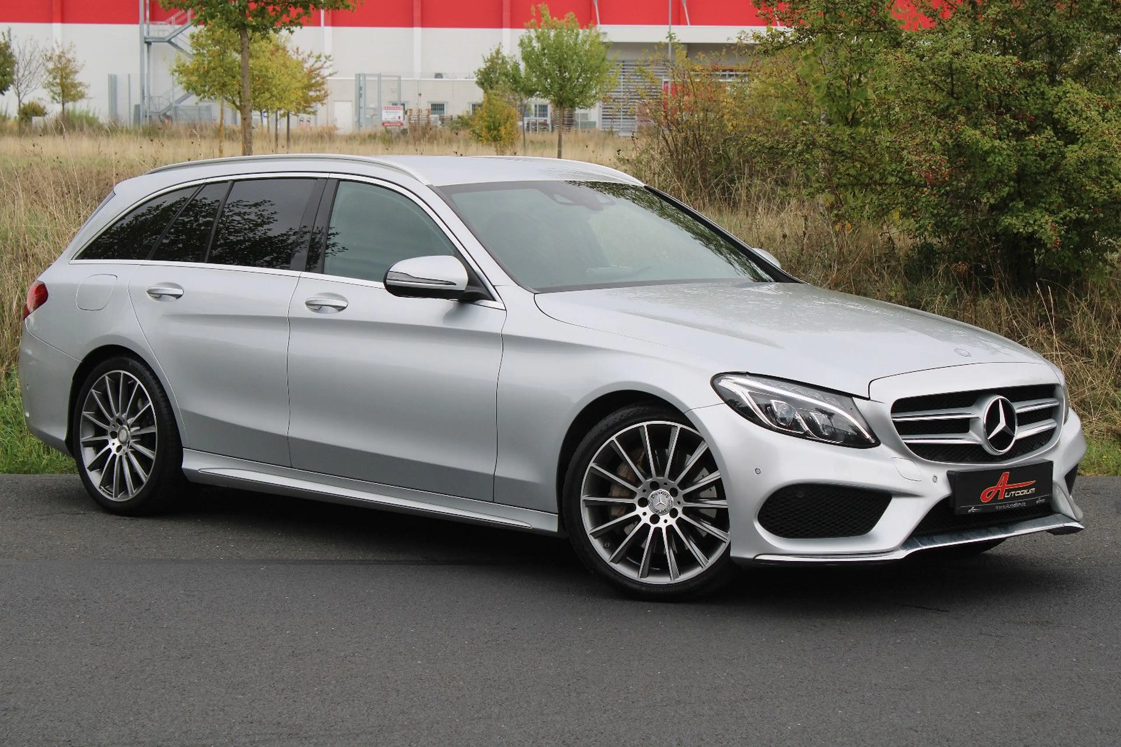 Mercedes-Benz C 250 d *AMG/Burmester/Kamera/HUD/Leder/ILS/19'!* — photo 2